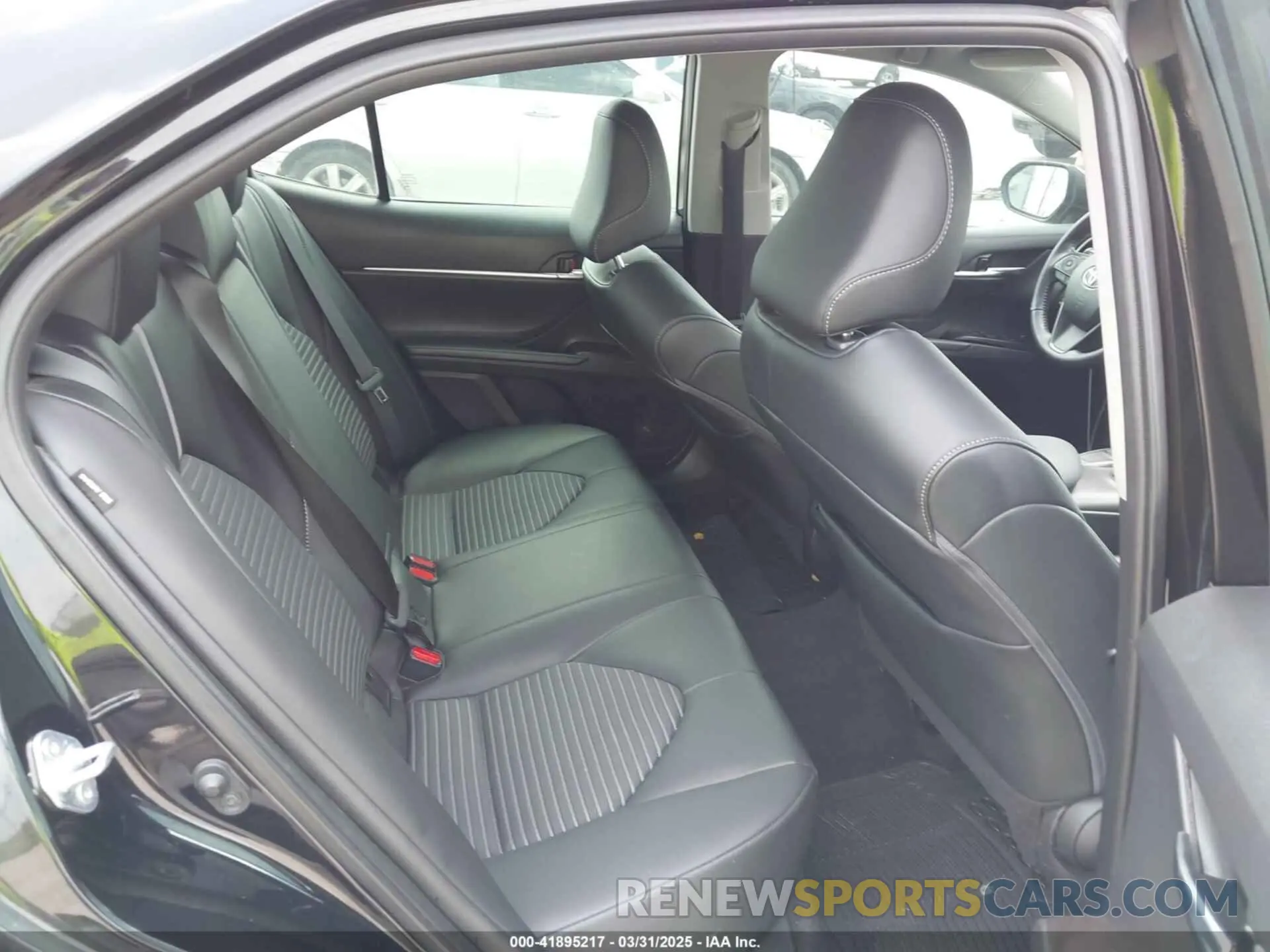 8 fotografías del automóvil dañado 4T1T11AK3NU016933 TOYOTA CAMRY 2022
