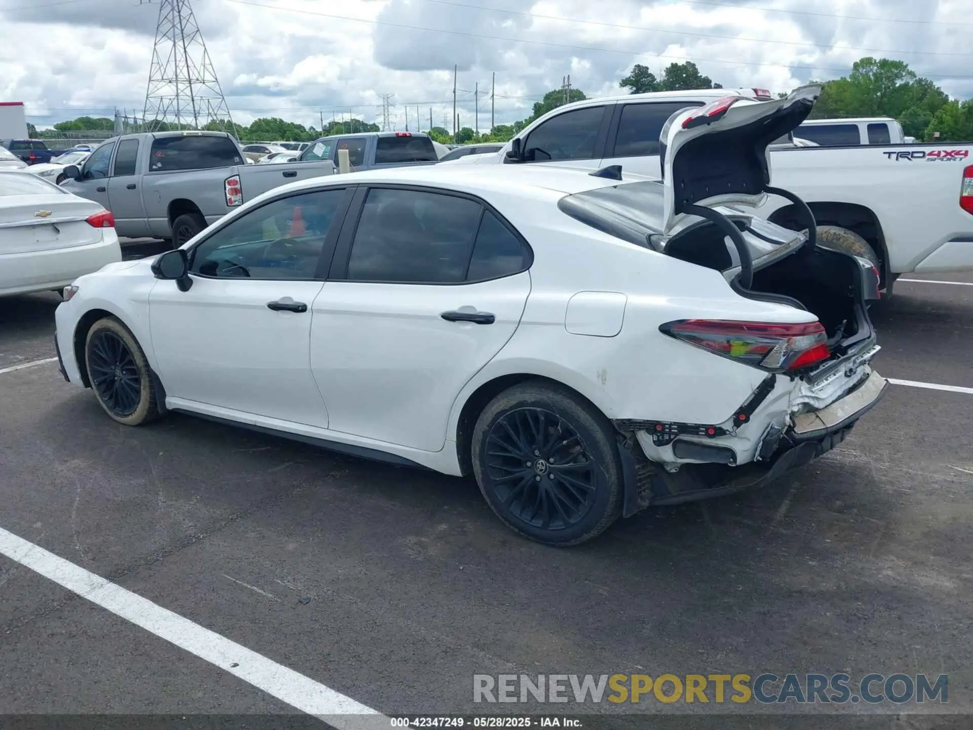 14 fotografías del automóvil dañado 4T1T11AK3NU066747 TOYOTA CAMRY 2022