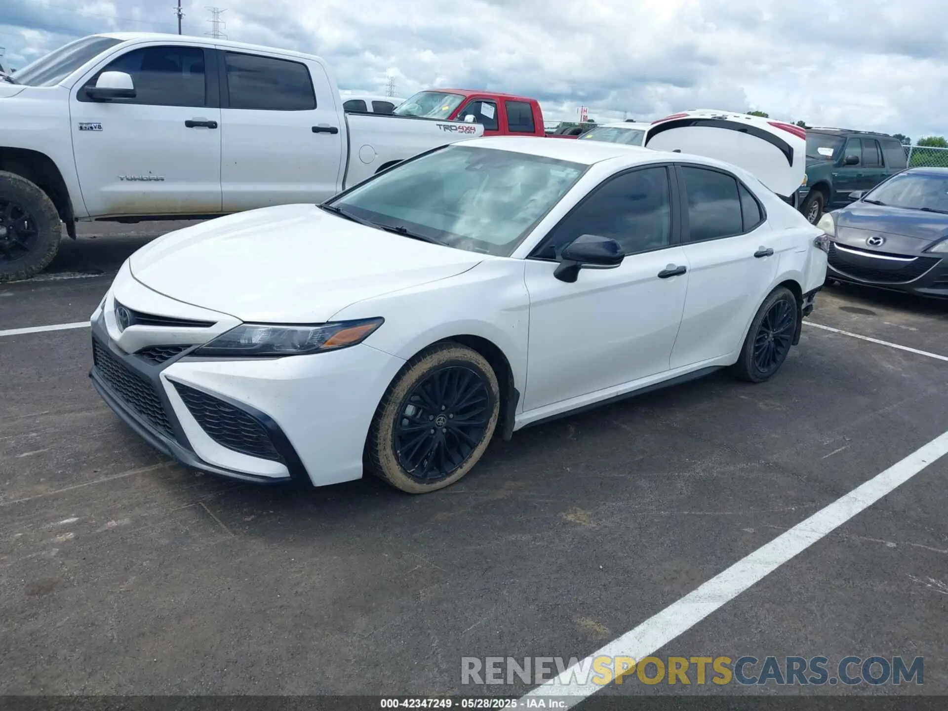 2 fotografías del automóvil dañado 4T1T11AK3NU066747 TOYOTA CAMRY 2022