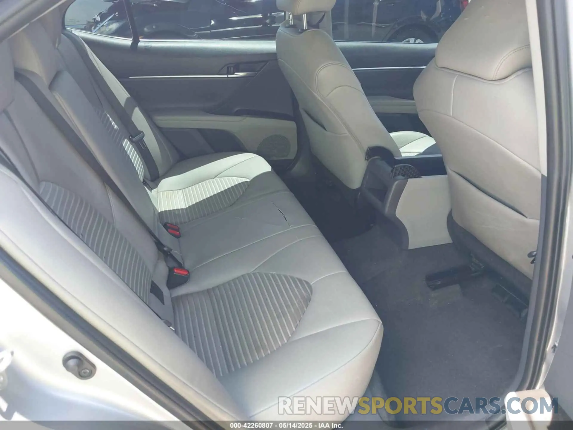 8 fotografías del automóvil dañado 4T1T11AK3NU622393 TOYOTA CAMRY 2022