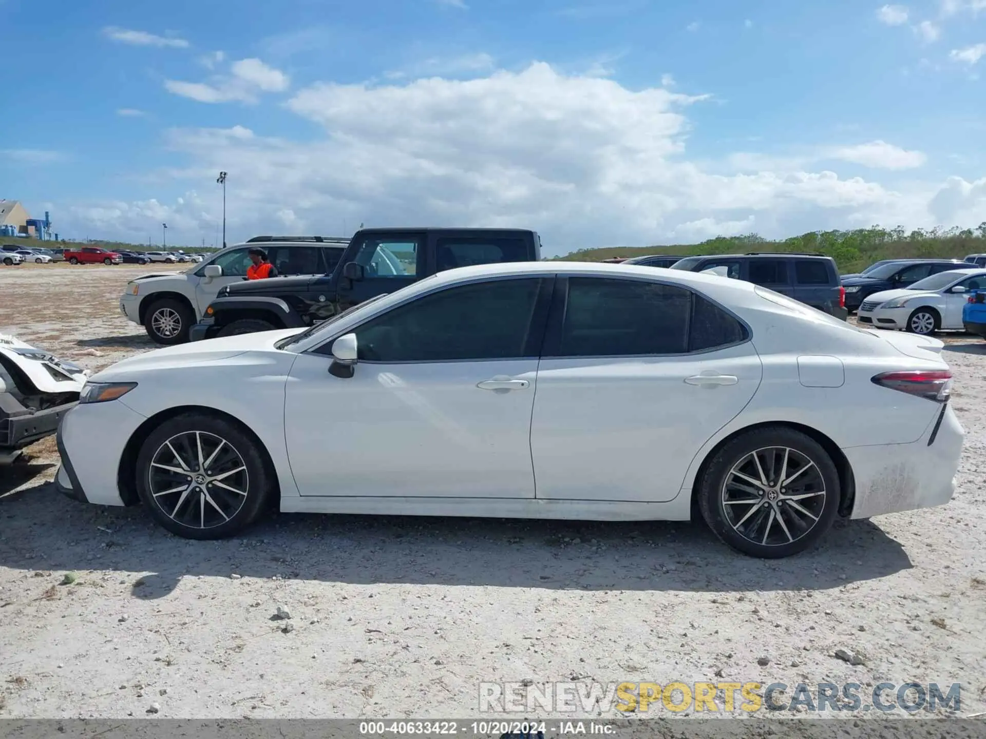 13 fotografías del automóvil dañado 4T1T11AK3NU650758 TOYOTA CAMRY 2022