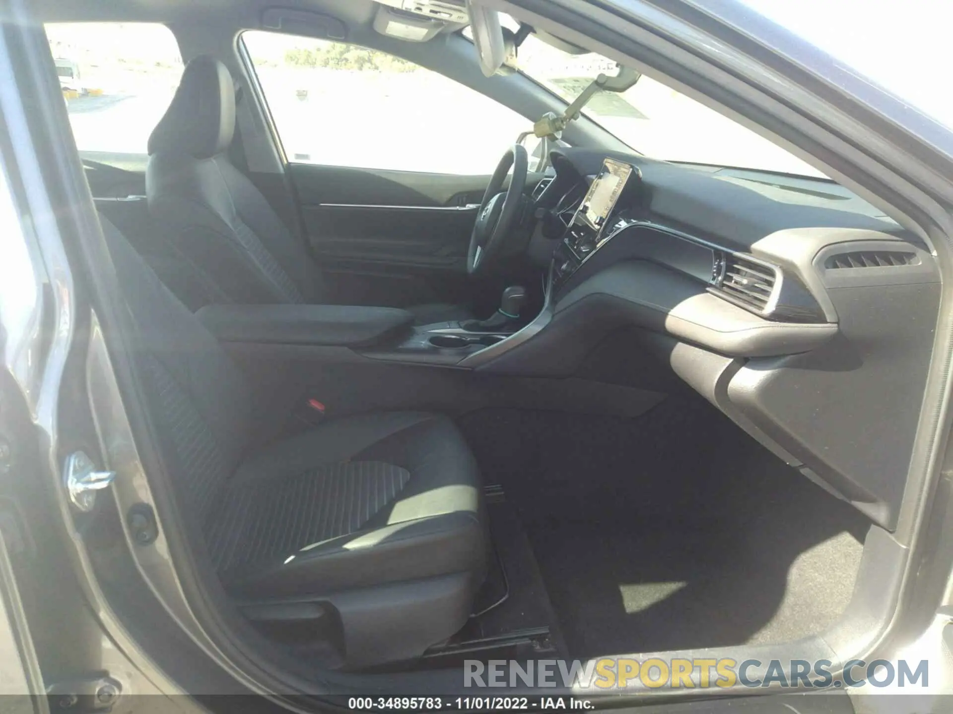 5 fotografías del automóvil dañado 4T1T11AK3NU681363 TOYOTA CAMRY 2022
