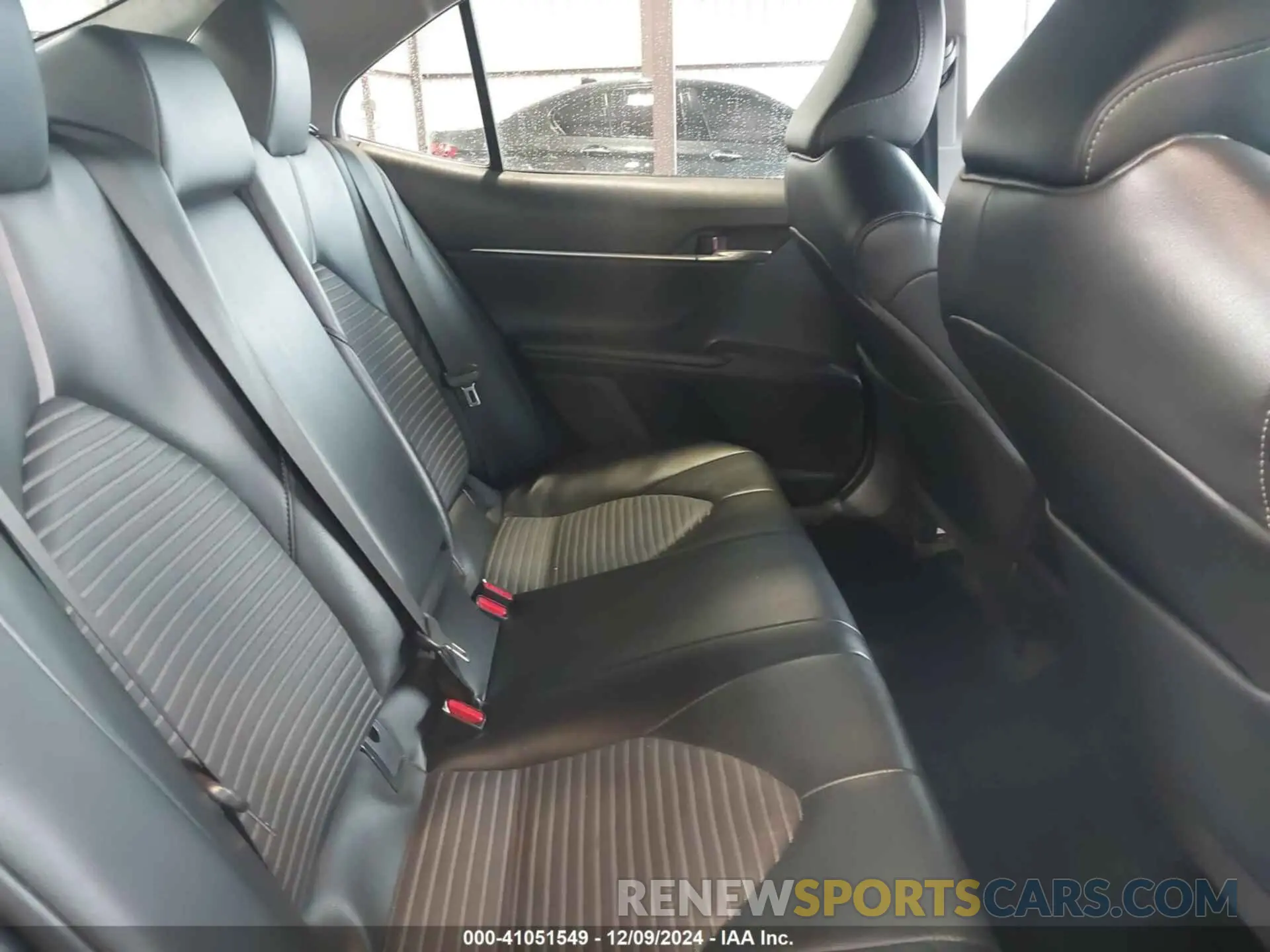 8 fotografías del automóvil dañado 4T1T11AK4NU032719 TOYOTA CAMRY 2022