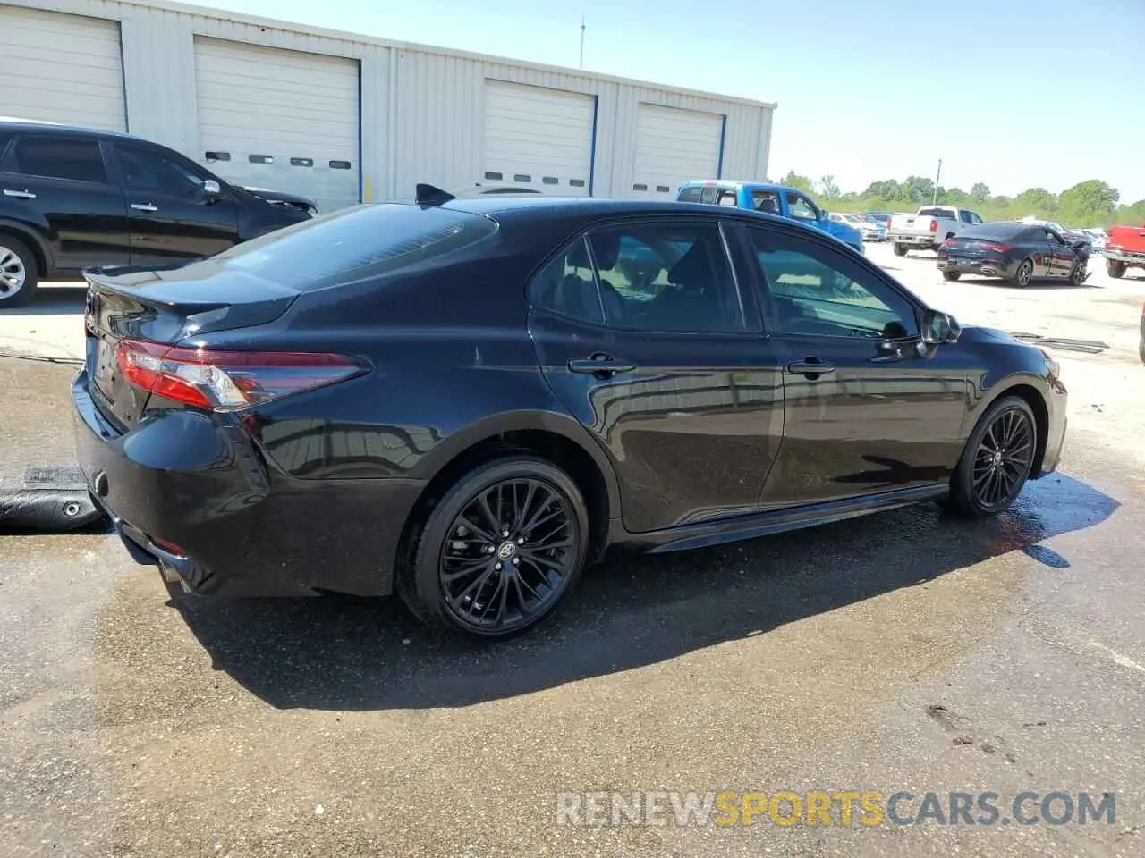 3 fotografías del automóvil dañado 4T1T11AK4NU045325 TOYOTA CAMRY 2022