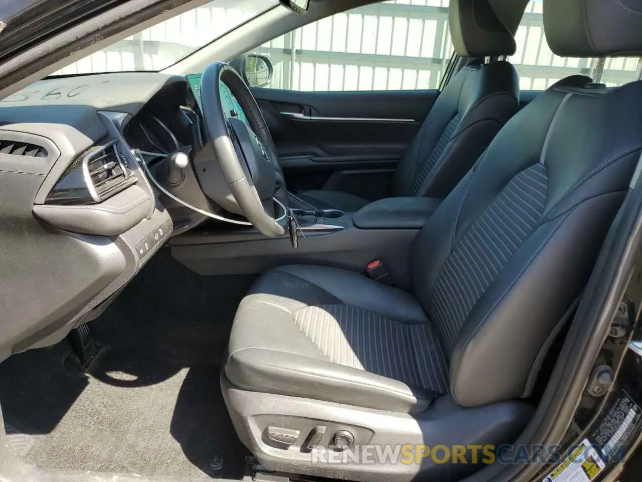 7 fotografías del automóvil dañado 4T1T11AK4NU045325 TOYOTA CAMRY 2022