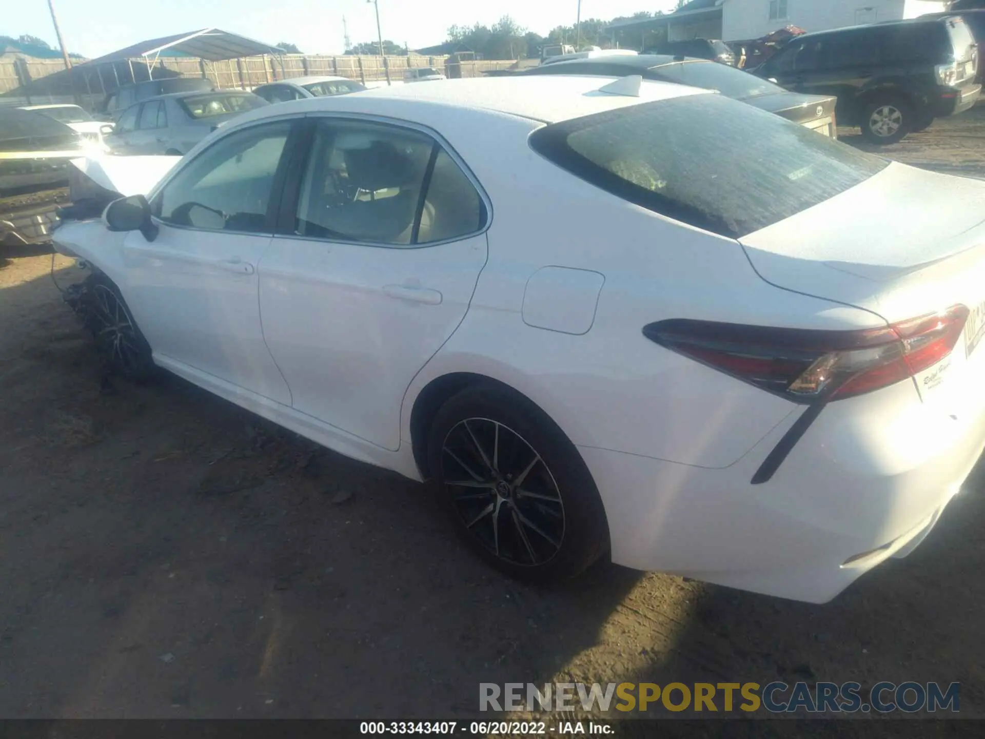 3 fotografías del automóvil dañado 4T1T11AK4NU628557 TOYOTA CAMRY 2022