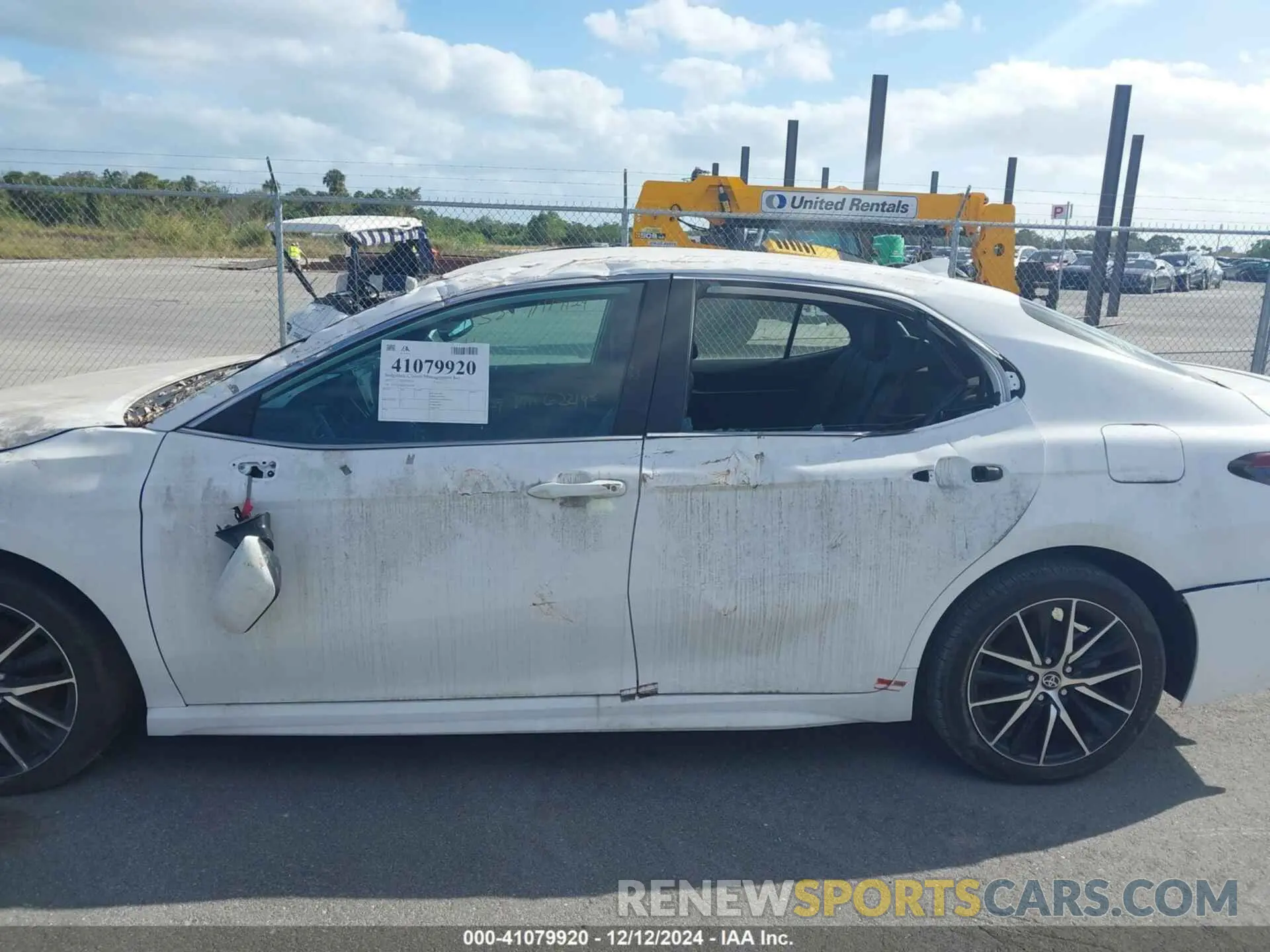13 fotografías del automóvil dañado 4T1T11AK5NU622198 TOYOTA CAMRY 2022