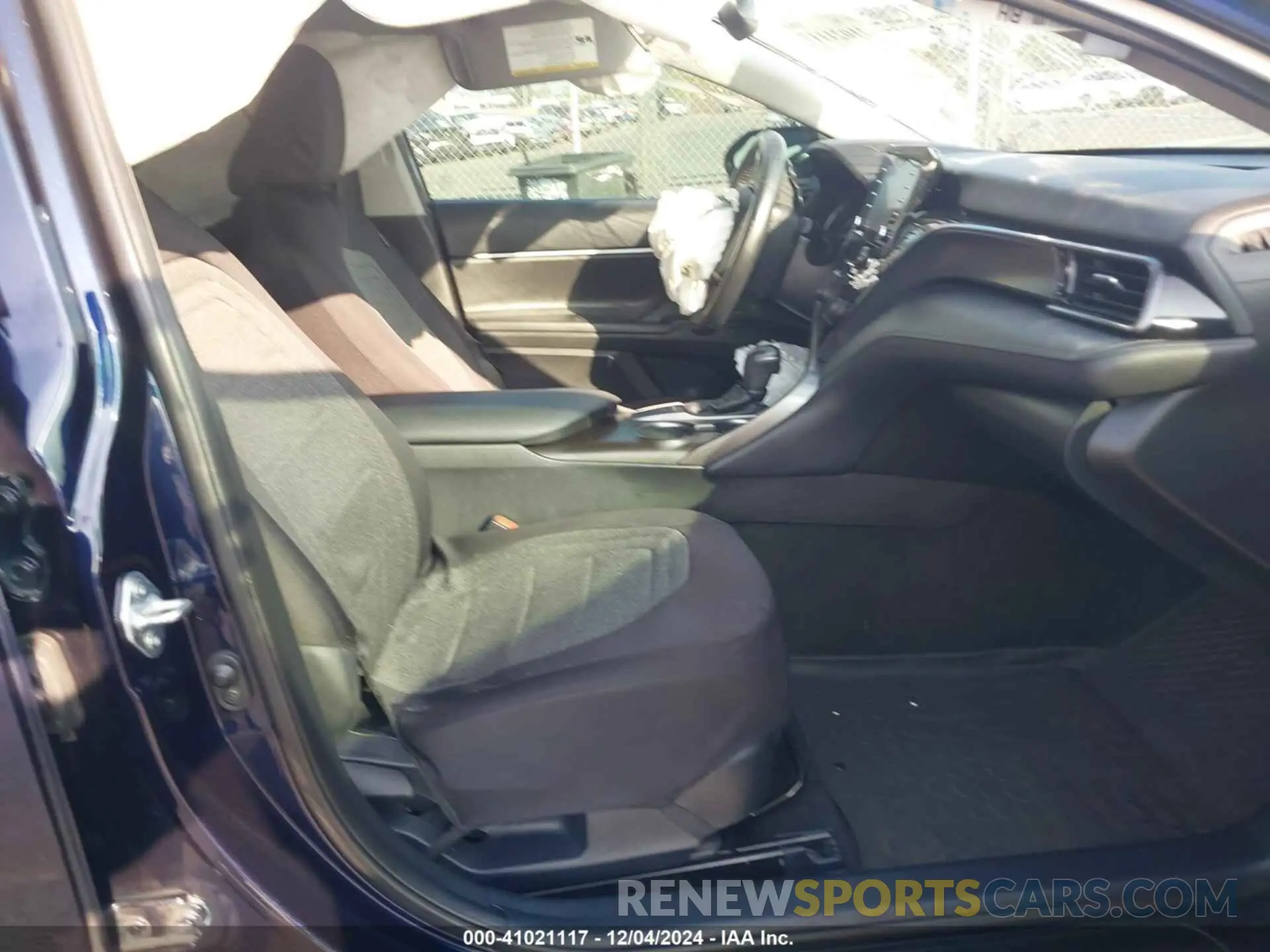 5 fotografías del automóvil dañado 4T1T11AK6NU073904 TOYOTA CAMRY 2022
