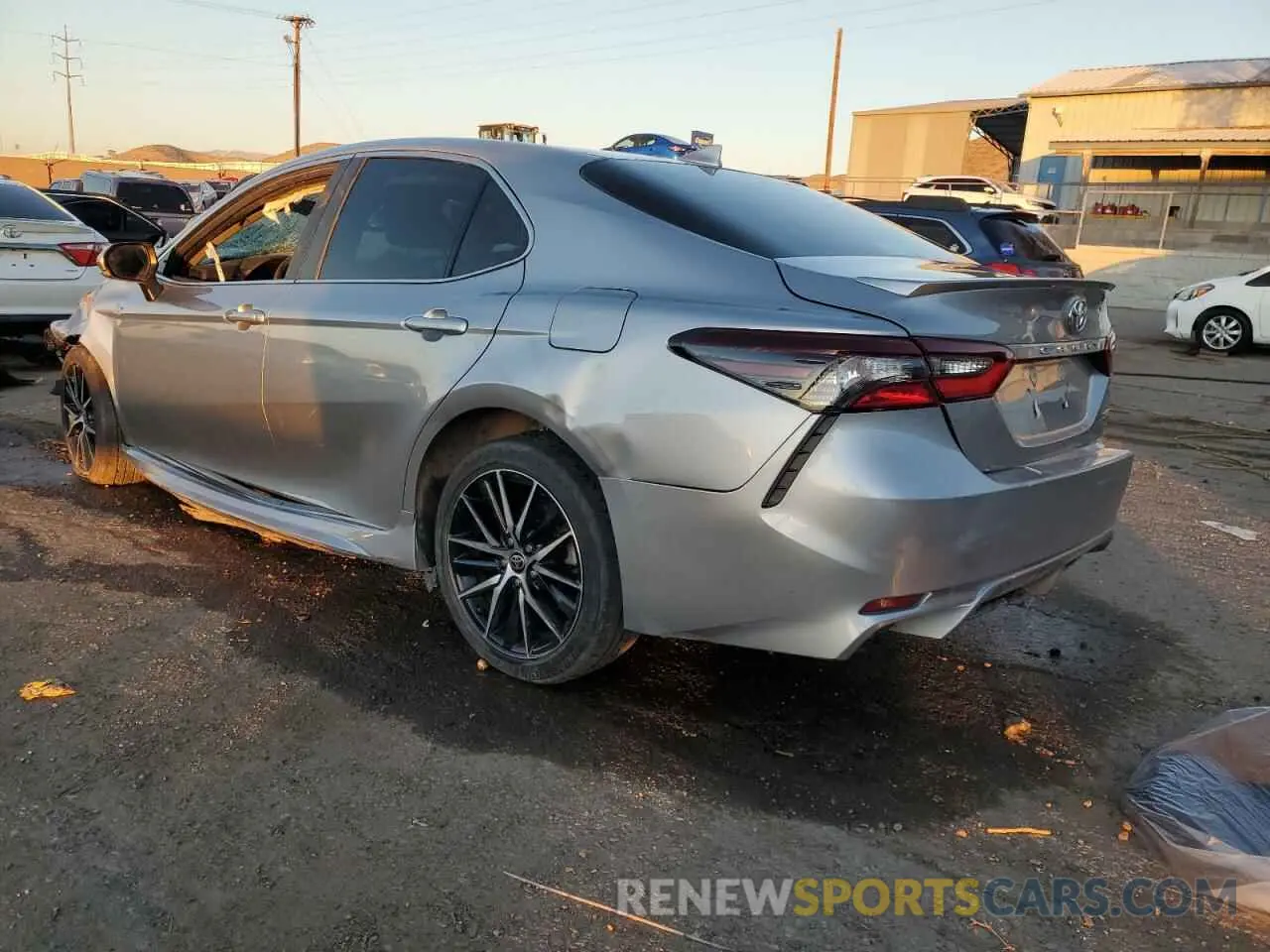 2 fotografías del automóvil dañado 4T1T11AK6NU654237 TOYOTA CAMRY 2022
