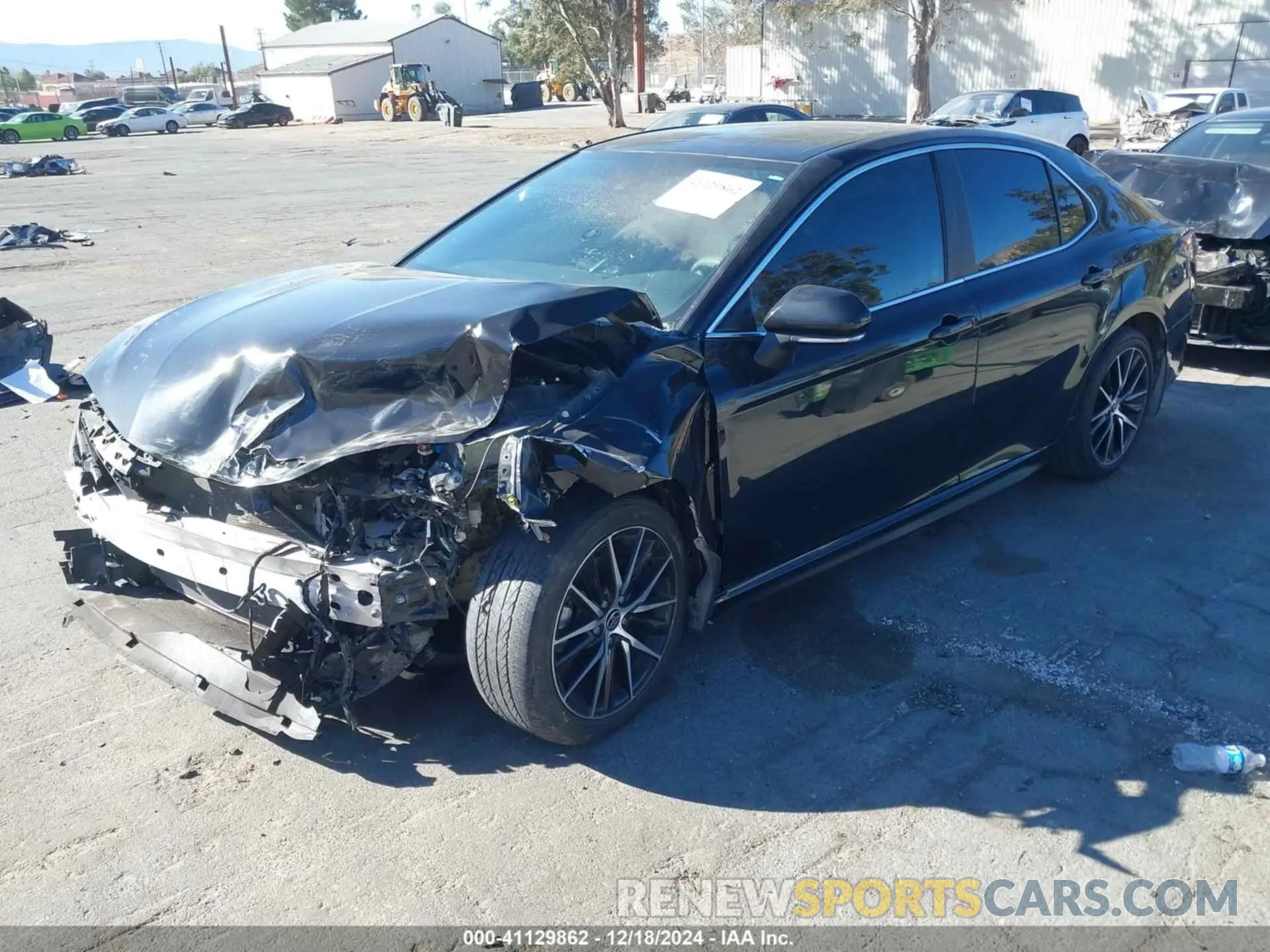 2 fotografías del automóvil dañado 4T1T11AK7NU046954 TOYOTA CAMRY 2022