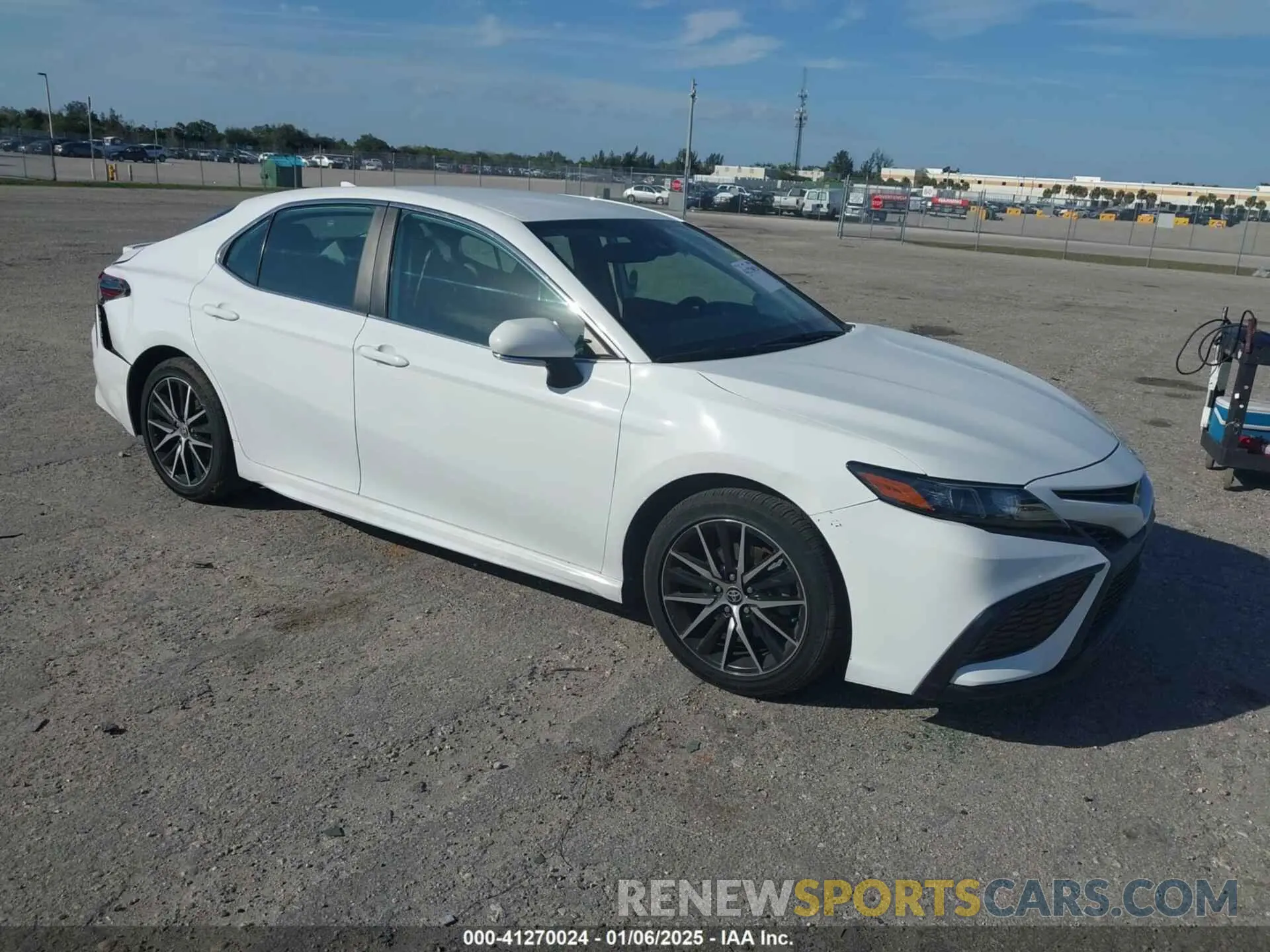 1 fotografías del automóvil dañado 4T1T11AK7NU637348 TOYOTA CAMRY 2022