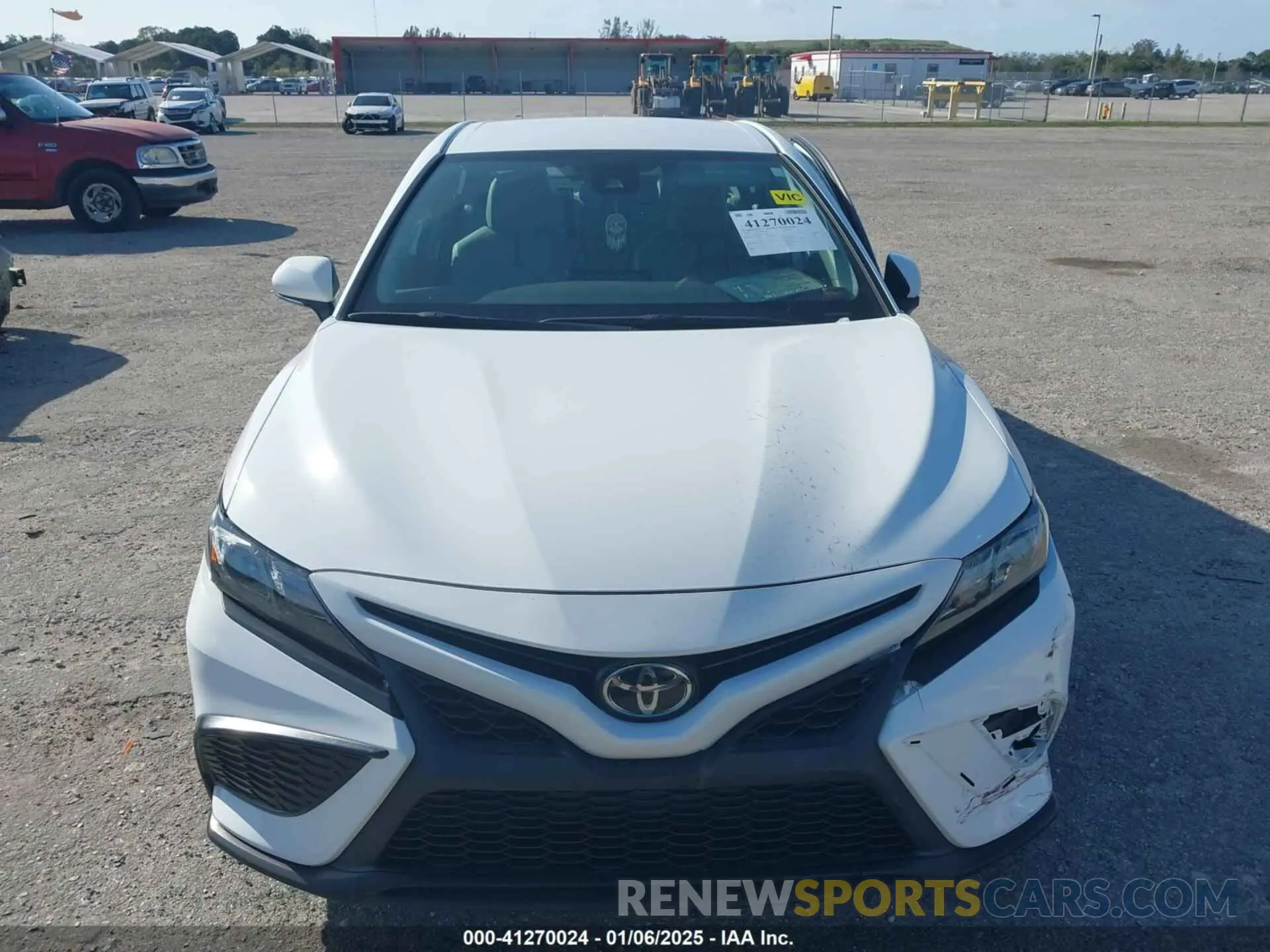 11 fotografías del automóvil dañado 4T1T11AK7NU637348 TOYOTA CAMRY 2022