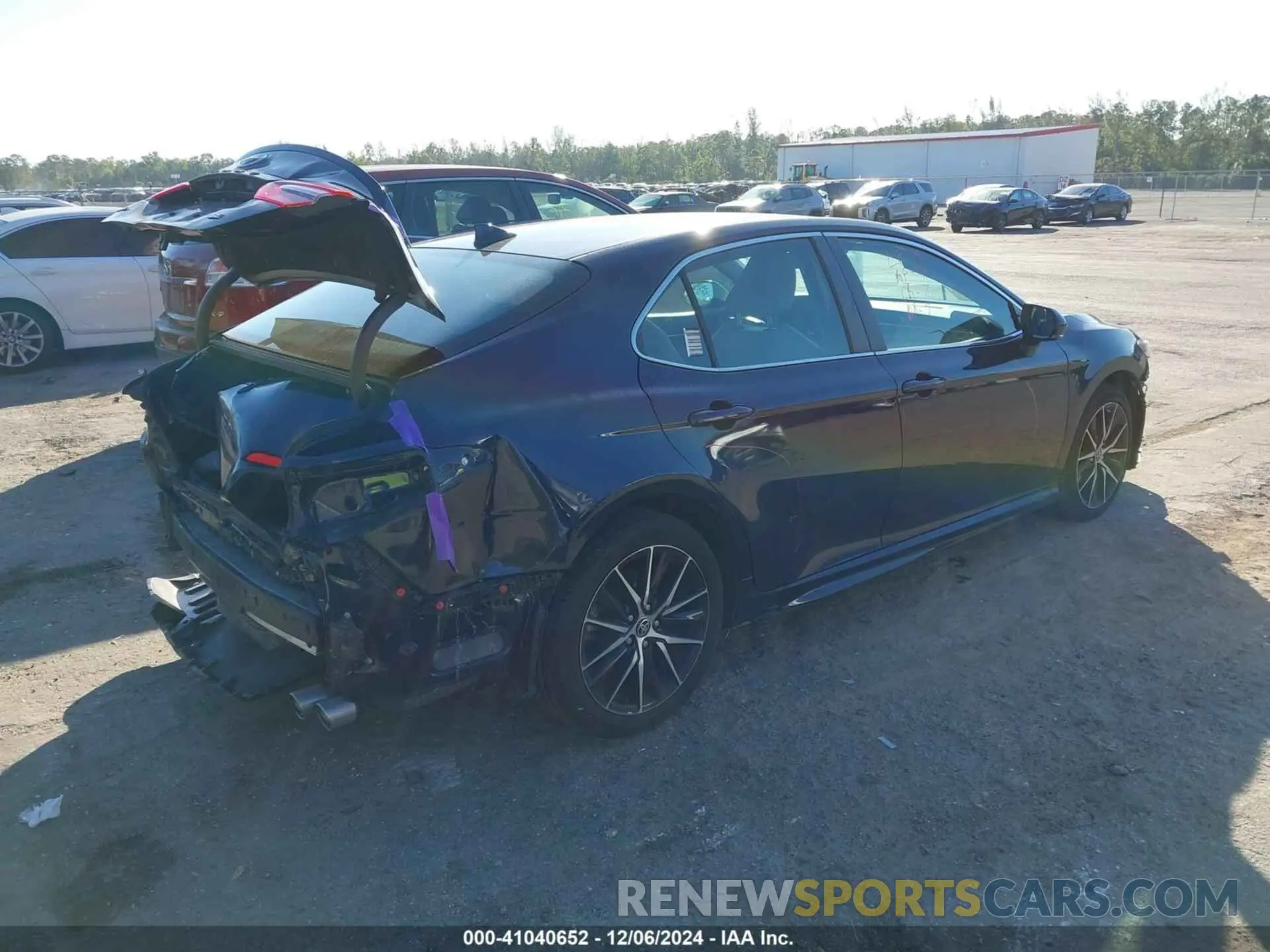 4 fotografías del automóvil dañado 4T1T11AK7NU641562 TOYOTA CAMRY 2022