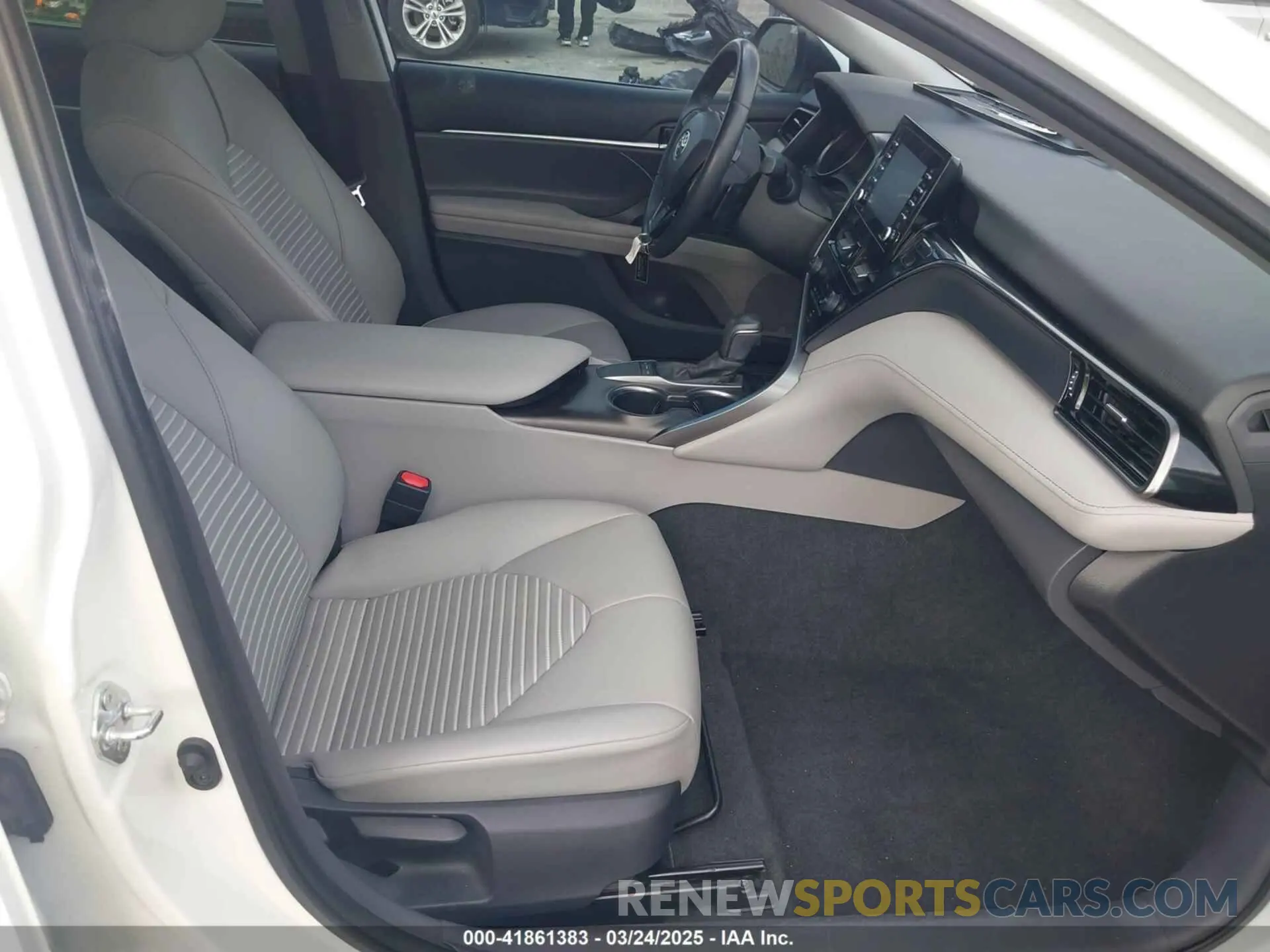 5 fotografías del automóvil dañado 4T1T11AK7NU668664 TOYOTA CAMRY 2022