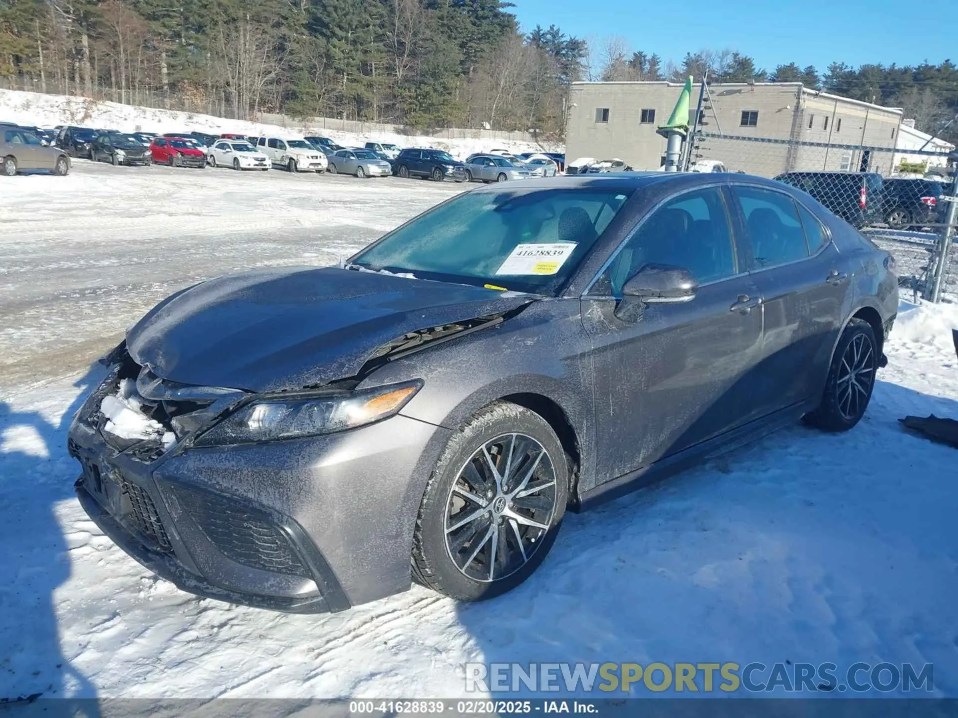 2 fotografías del automóvil dañado 4T1T11AK7NU690017 TOYOTA CAMRY 2022