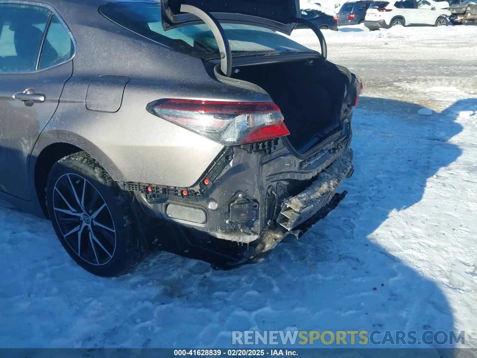 6 fotografías del automóvil dañado 4T1T11AK7NU690017 TOYOTA CAMRY 2022
