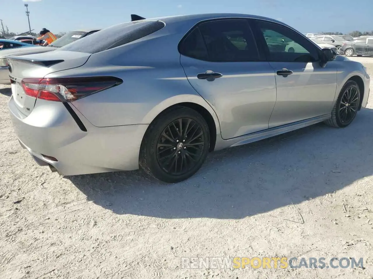 3 fotografías del automóvil dañado 4T1T11AK8NU034814 TOYOTA CAMRY 2022