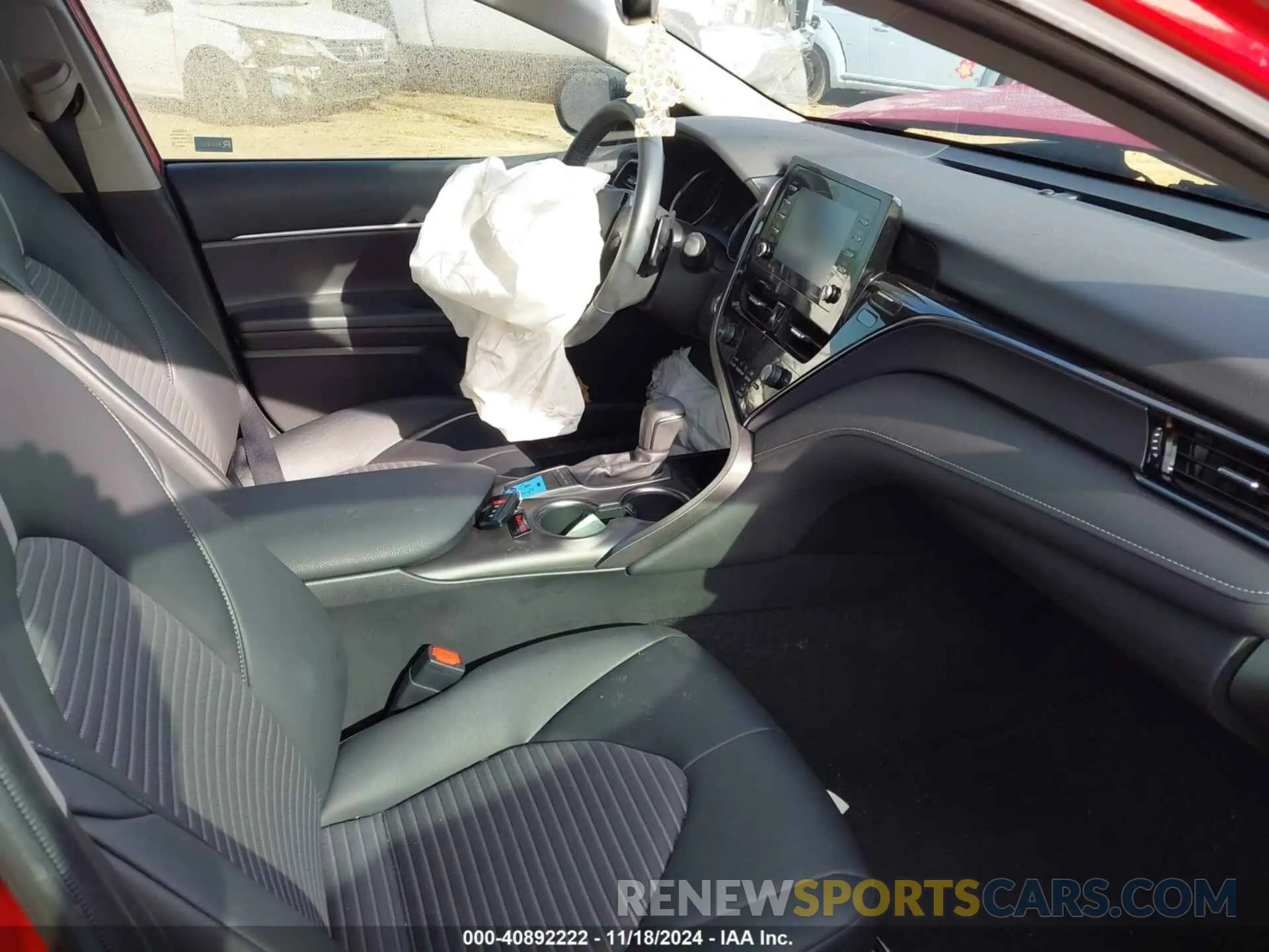 5 fotografías del automóvil dañado 4T1T11AK8NU040628 TOYOTA CAMRY 2022