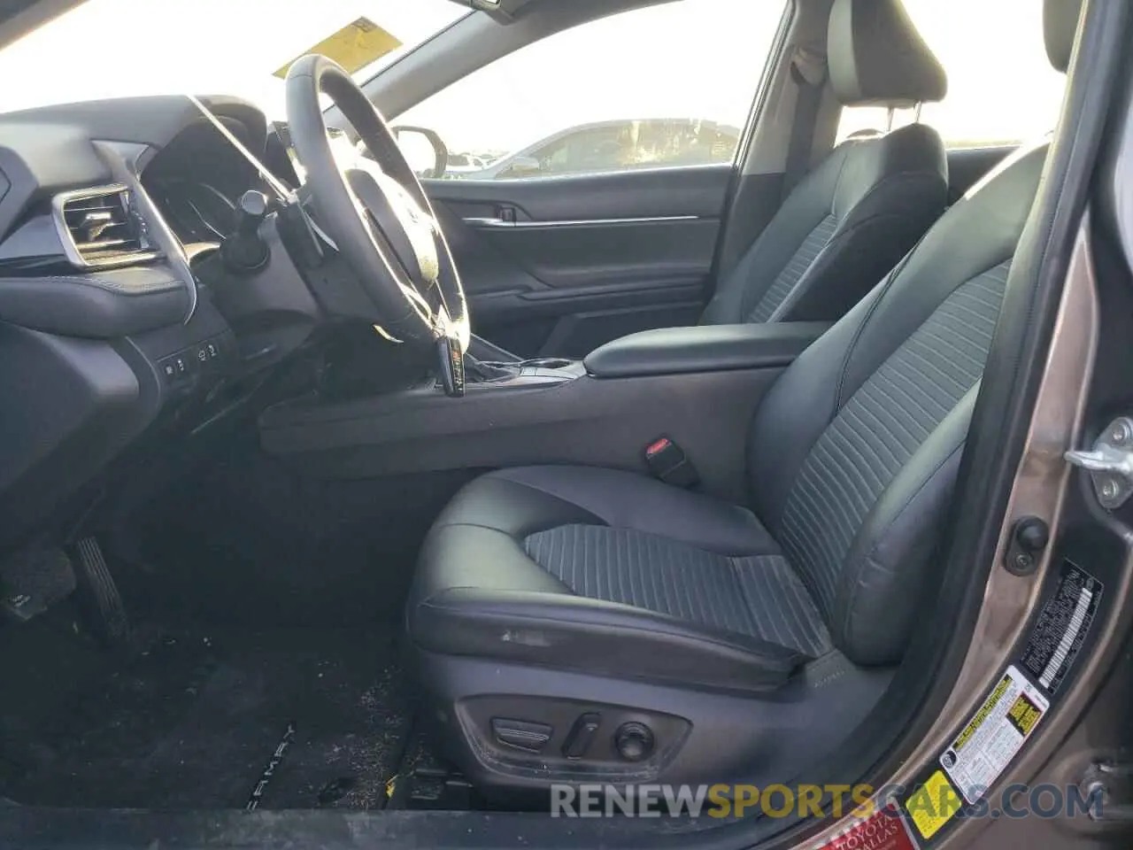 7 fotografías del automóvil dañado 4T1T11AKXNU626635 TOYOTA CAMRY 2022