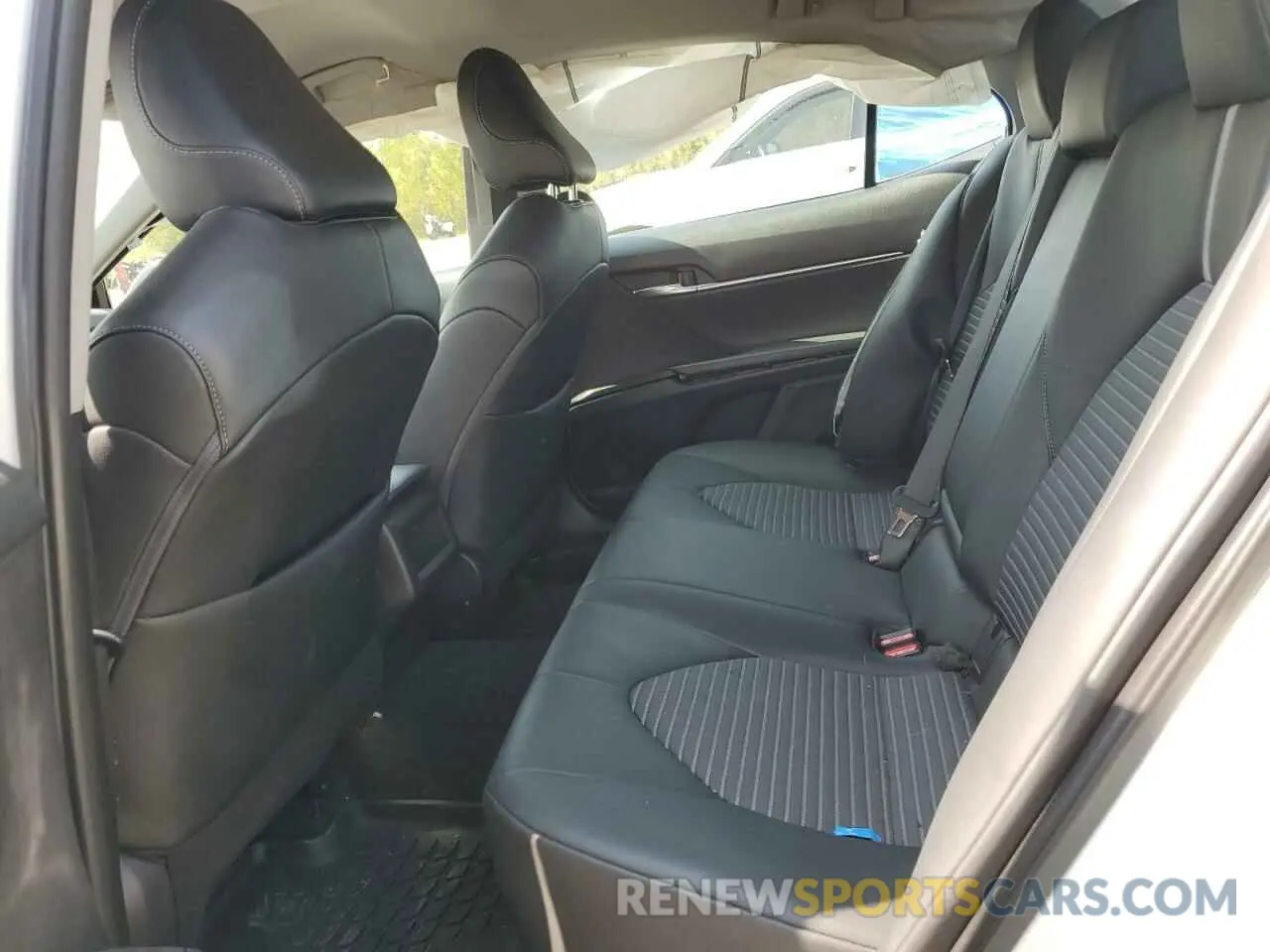 10 fotografías del automóvil dañado 4T1T11BK1NU058905 TOYOTA CAMRY 2022