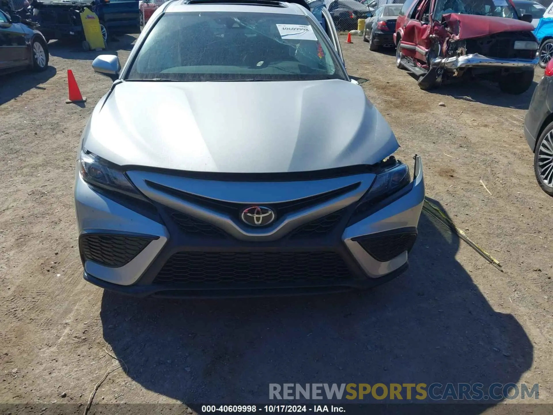 12 fotografías del automóvil dañado 4T1T11BK1NU060802 TOYOTA CAMRY 2022