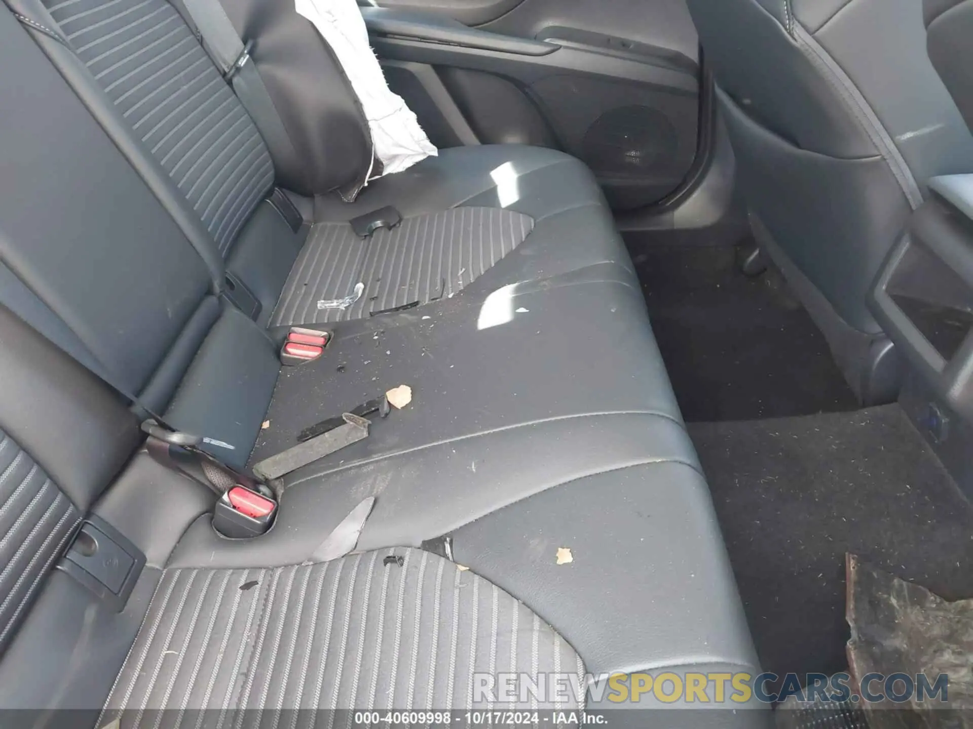 8 fotografías del automóvil dañado 4T1T11BK1NU060802 TOYOTA CAMRY 2022