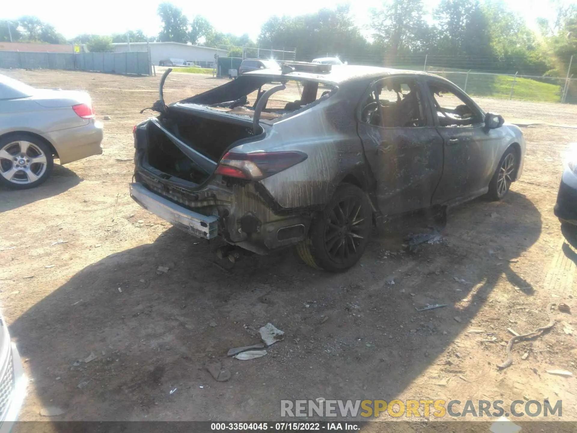 4 fotografías del automóvil dañado 4T1T11BK2NU051655 TOYOTA CAMRY 2022