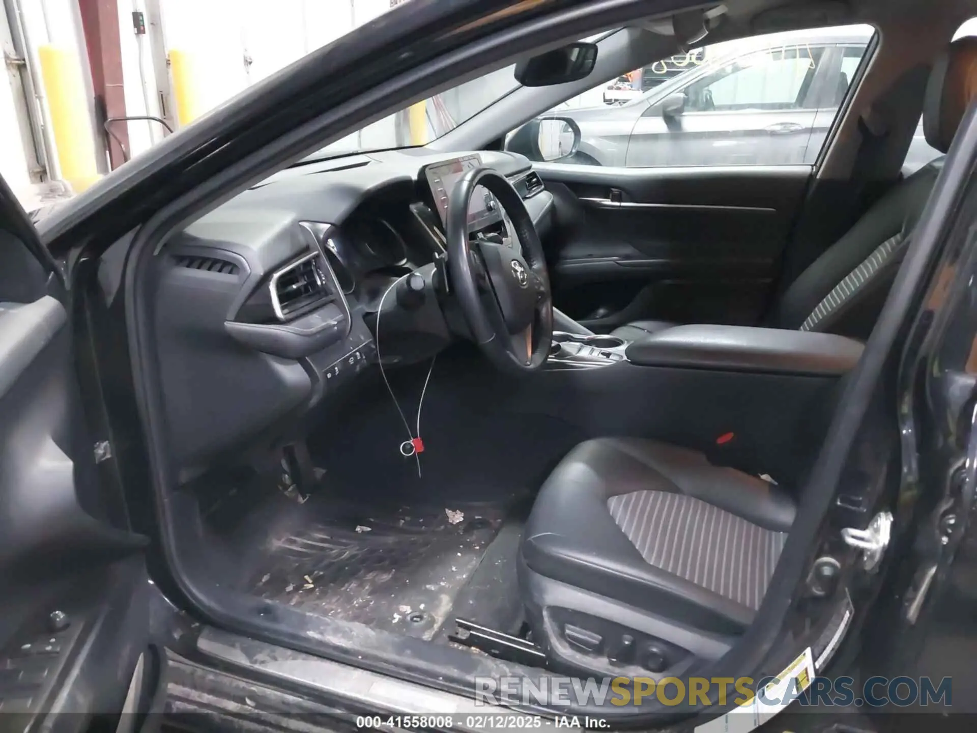 5 fotografías del automóvil dañado 4T1T11BK3NU068433 TOYOTA CAMRY 2022