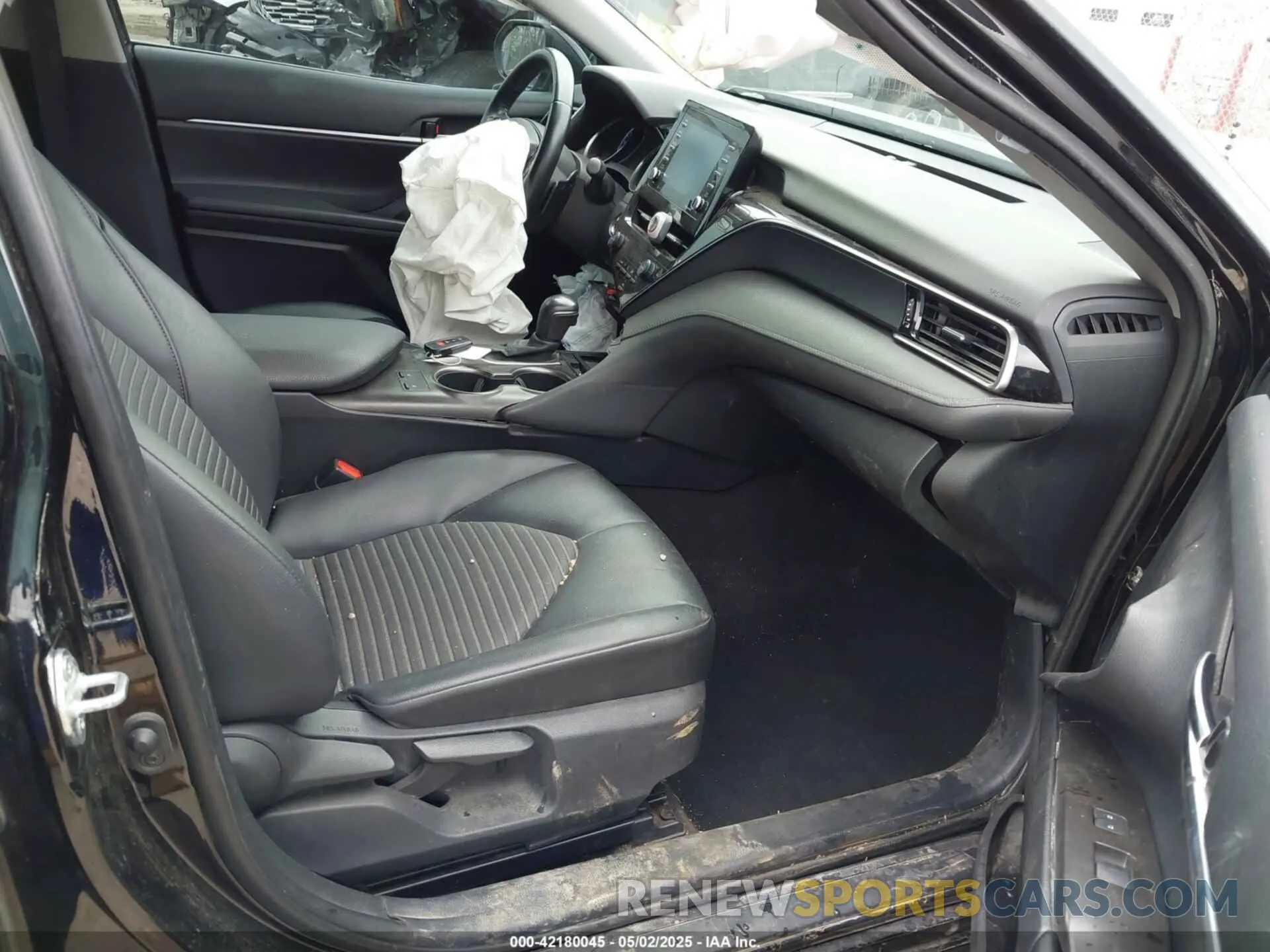 5 fotografías del automóvil dañado 4T1T11BK9NU047845 TOYOTA CAMRY 2022