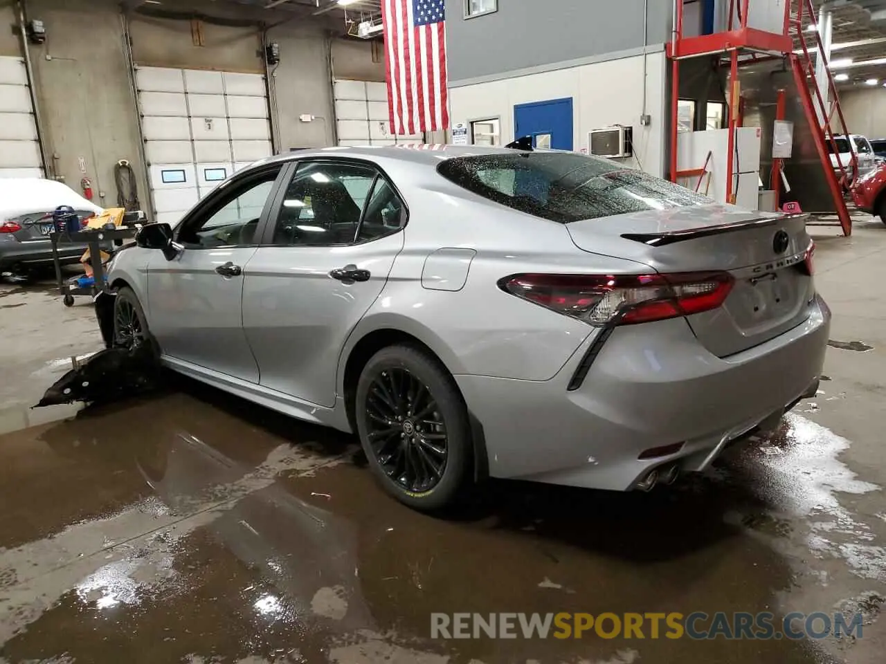 2 fotografías del automóvil dañado 4T1T31AK2NU035080 TOYOTA CAMRY 2022