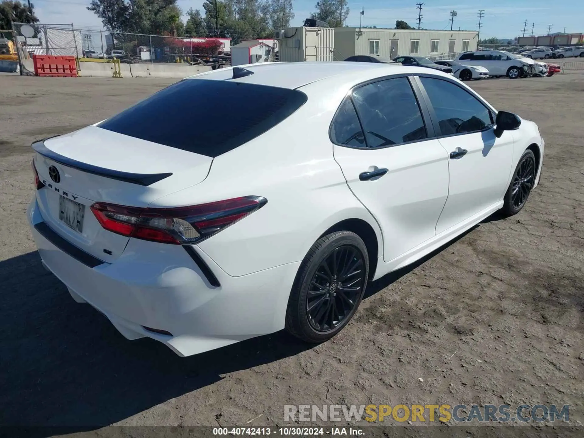 4 fotografías del automóvil dañado 4T1T31AK3NU032513 TOYOTA CAMRY 2022