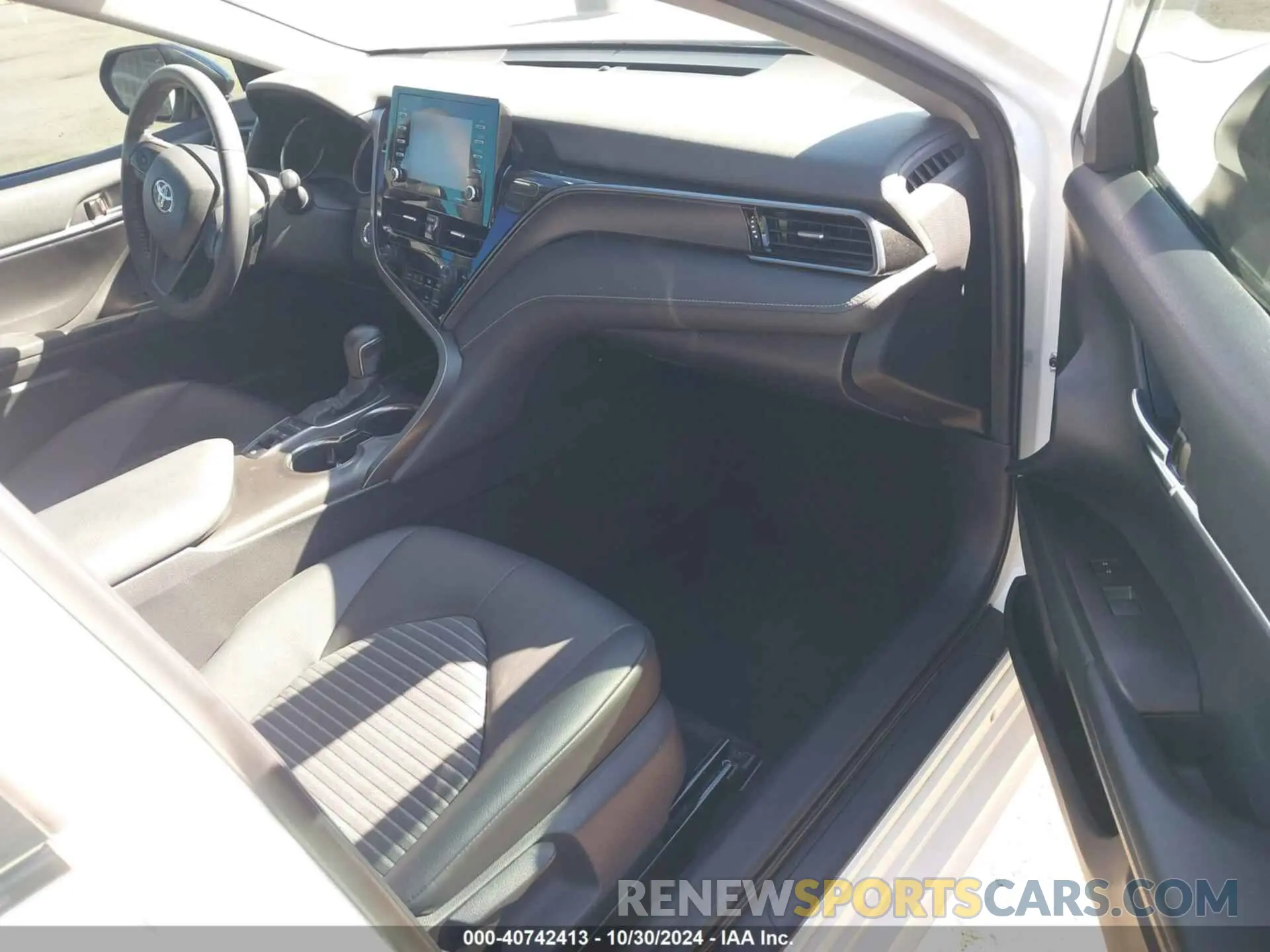 5 fotografías del automóvil dañado 4T1T31AK3NU032513 TOYOTA CAMRY 2022