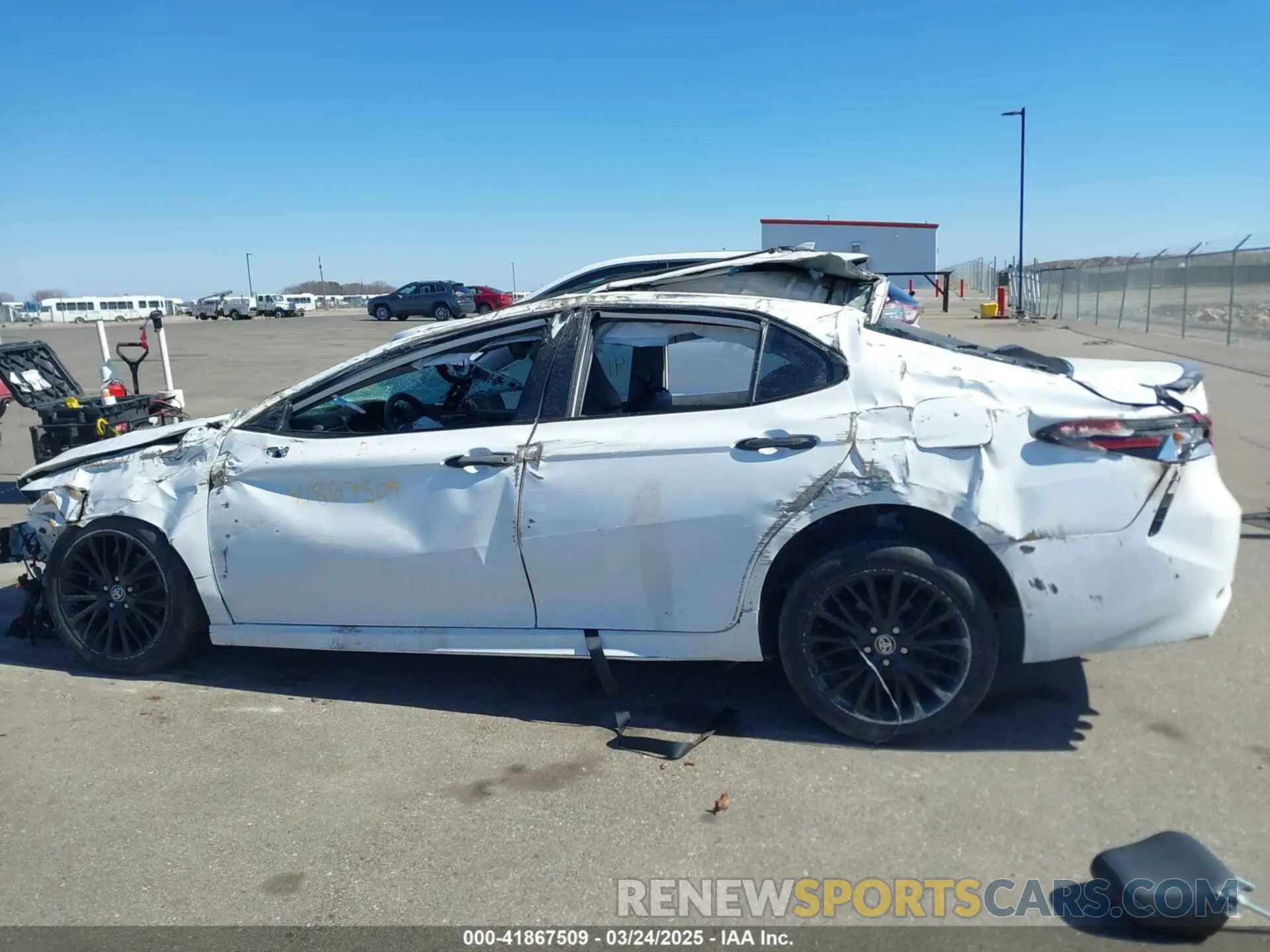 14 fotografías del automóvil dañado 4T1T31AK8NU033219 TOYOTA CAMRY 2022
