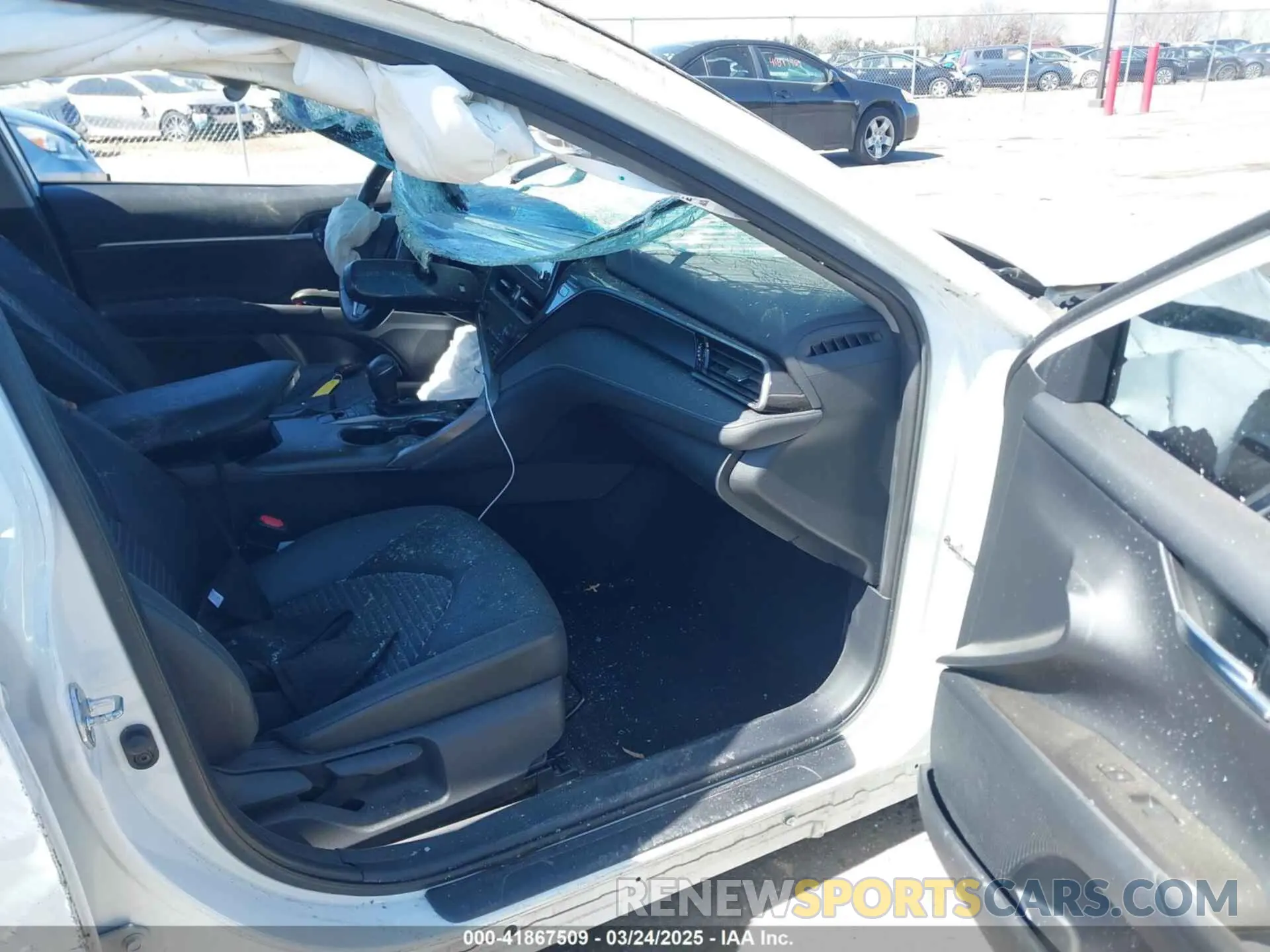5 fotografías del automóvil dañado 4T1T31AK8NU033219 TOYOTA CAMRY 2022