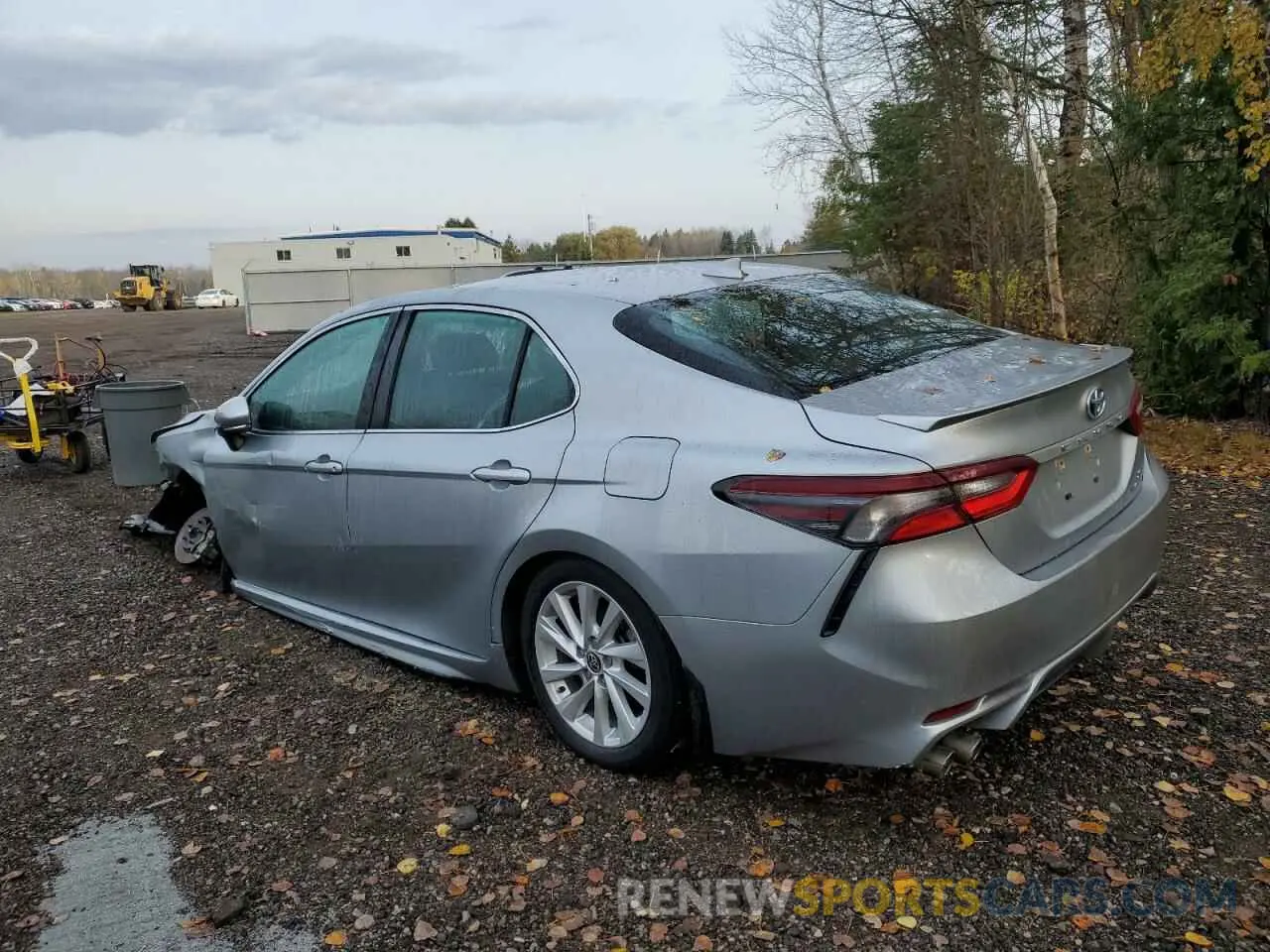 2 fotografías del automóvil dañado 4T1B21HK6PU019391 TOYOTA CAMRY 2023