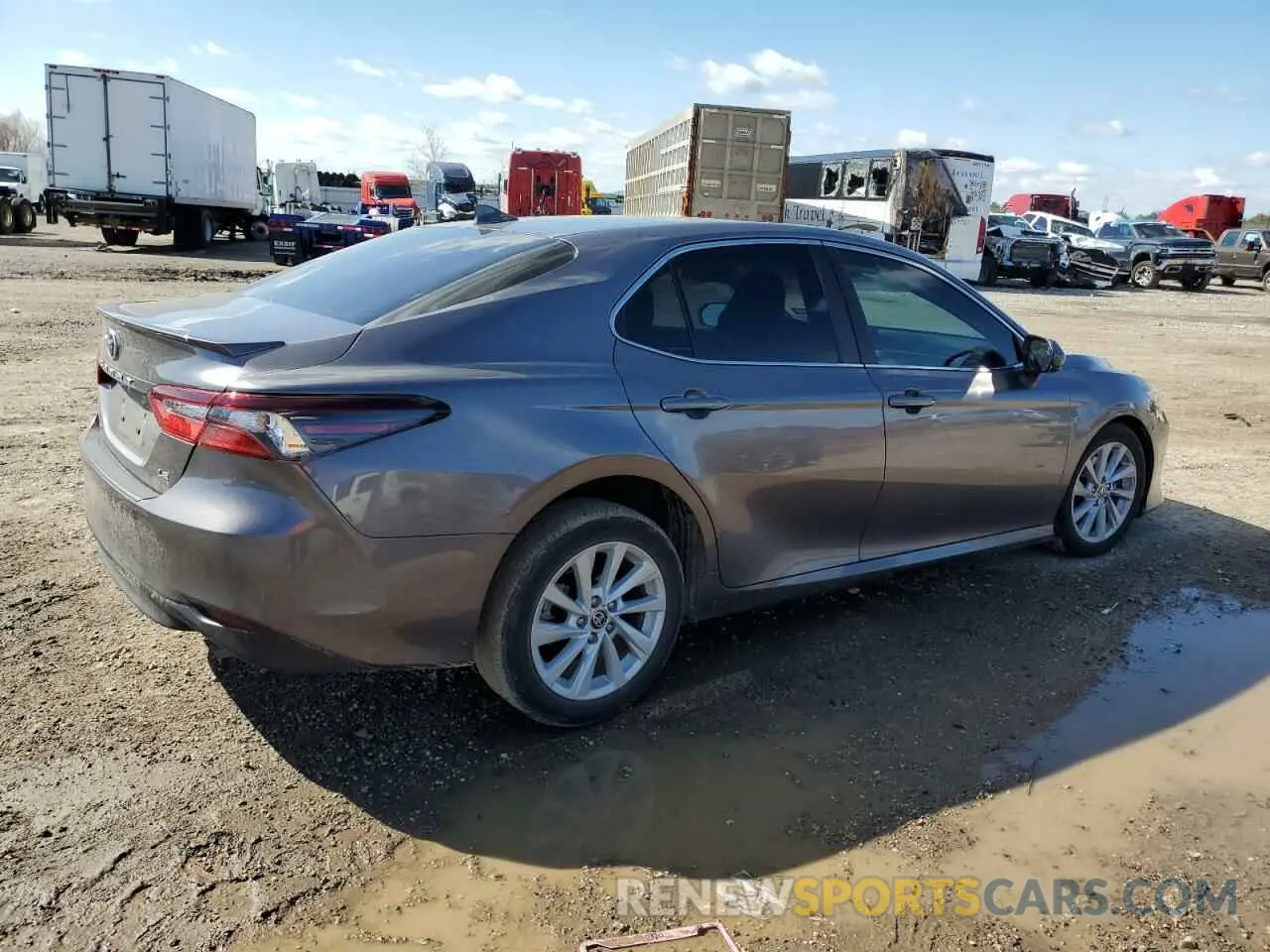 3 fotografías del automóvil dañado 4T1C11AK0PU089745 TOYOTA CAMRY 2023