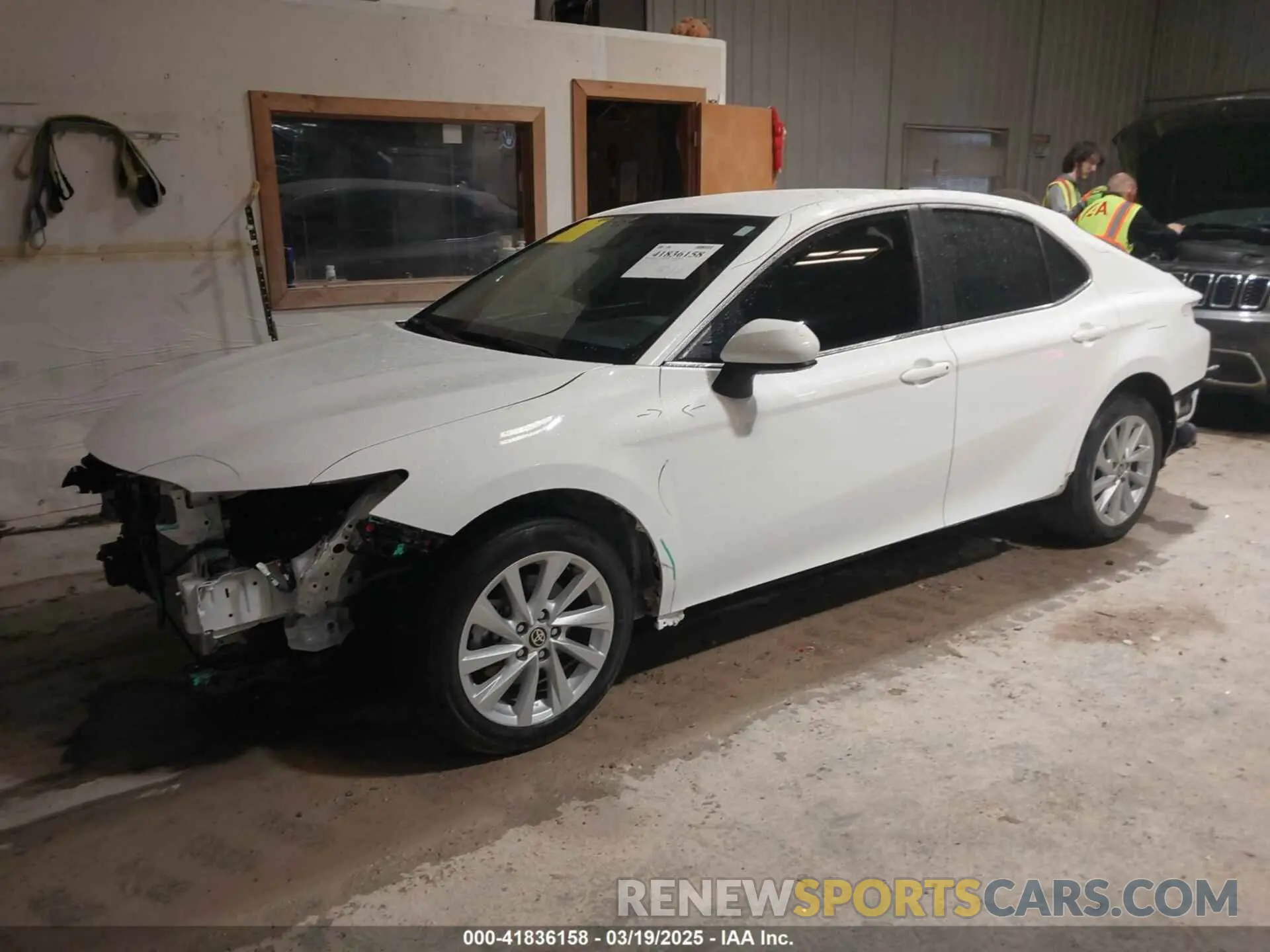 2 fotografías del automóvil dañado 4T1C11AK0PU724110 TOYOTA CAMRY 2023