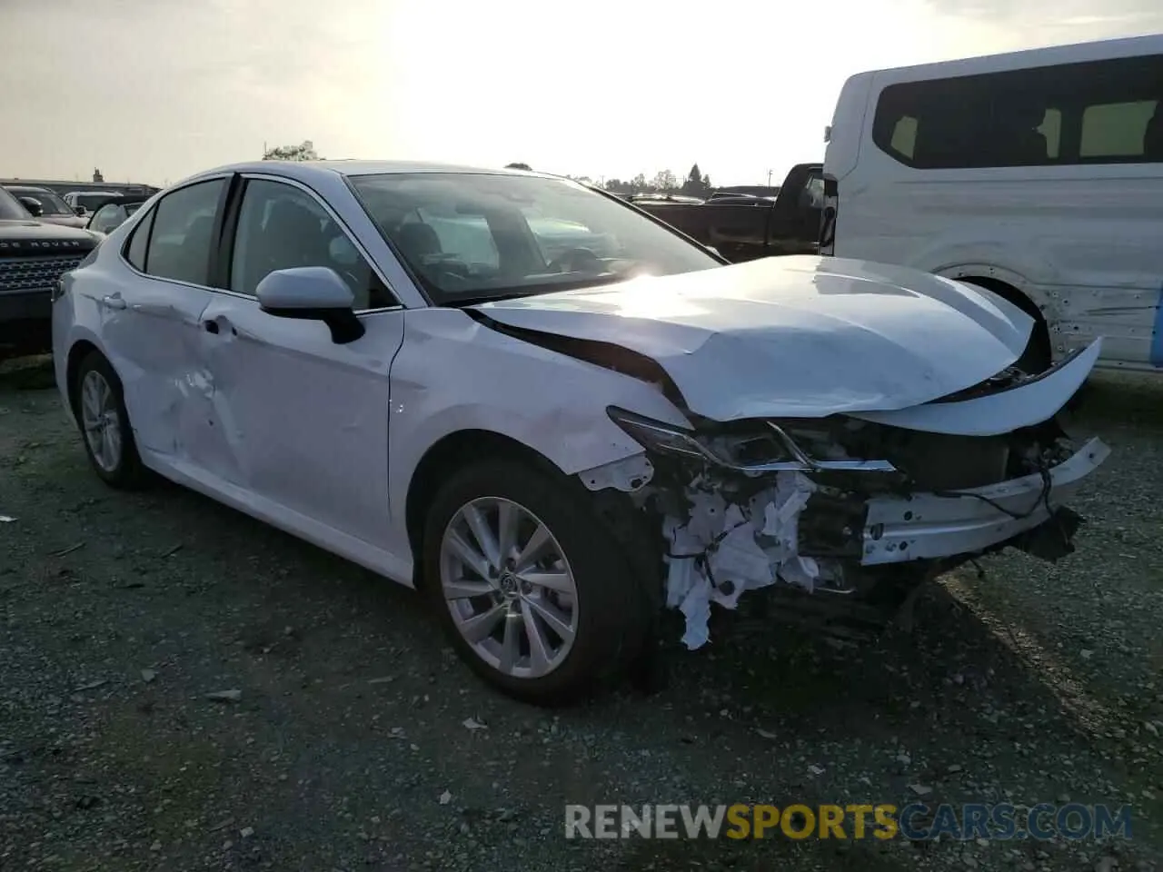 4 fotografías del automóvil dañado 4T1C11AK0PU801770 TOYOTA CAMRY 2023