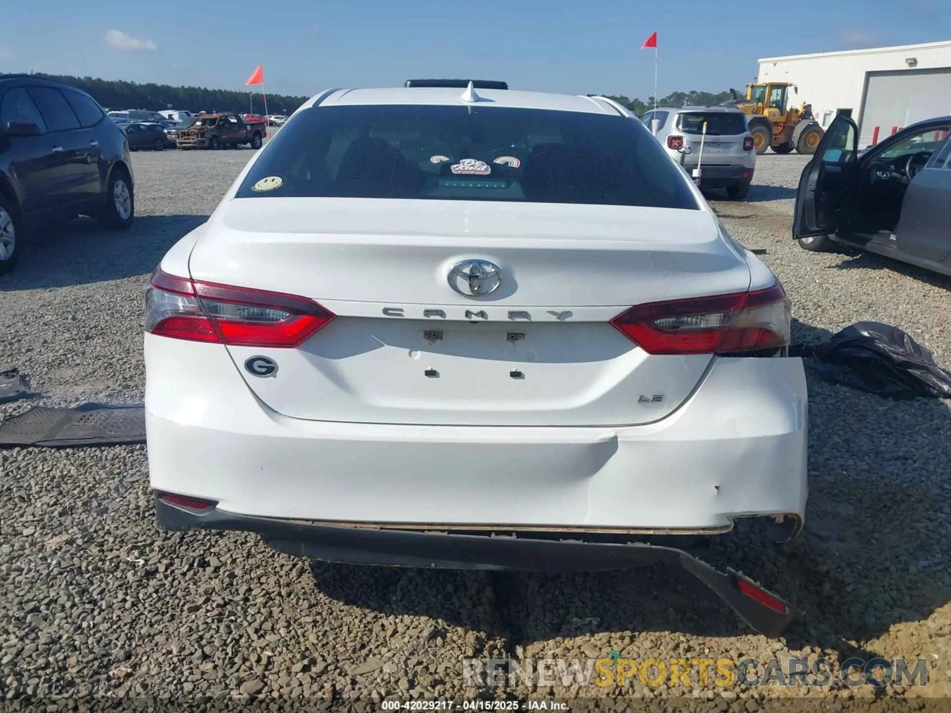 16 fotografías del automóvil dañado 4T1C11AK0PU830184 TOYOTA CAMRY 2023