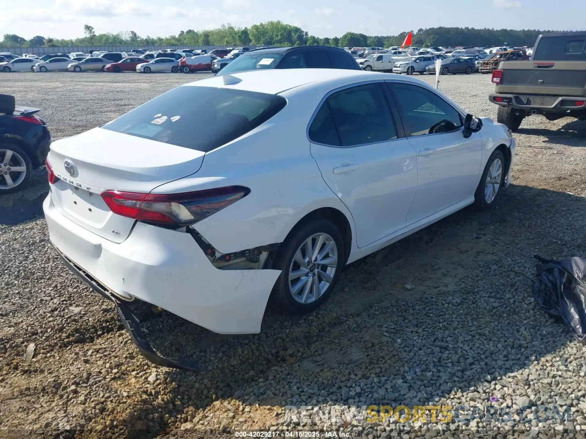 4 fotografías del automóvil dañado 4T1C11AK0PU830184 TOYOTA CAMRY 2023
