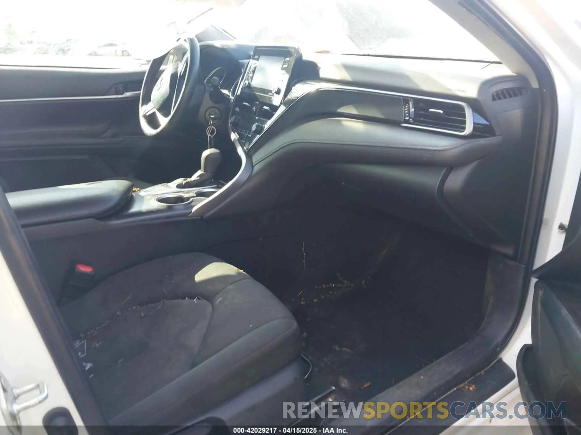 5 fotografías del automóvil dañado 4T1C11AK0PU830184 TOYOTA CAMRY 2023