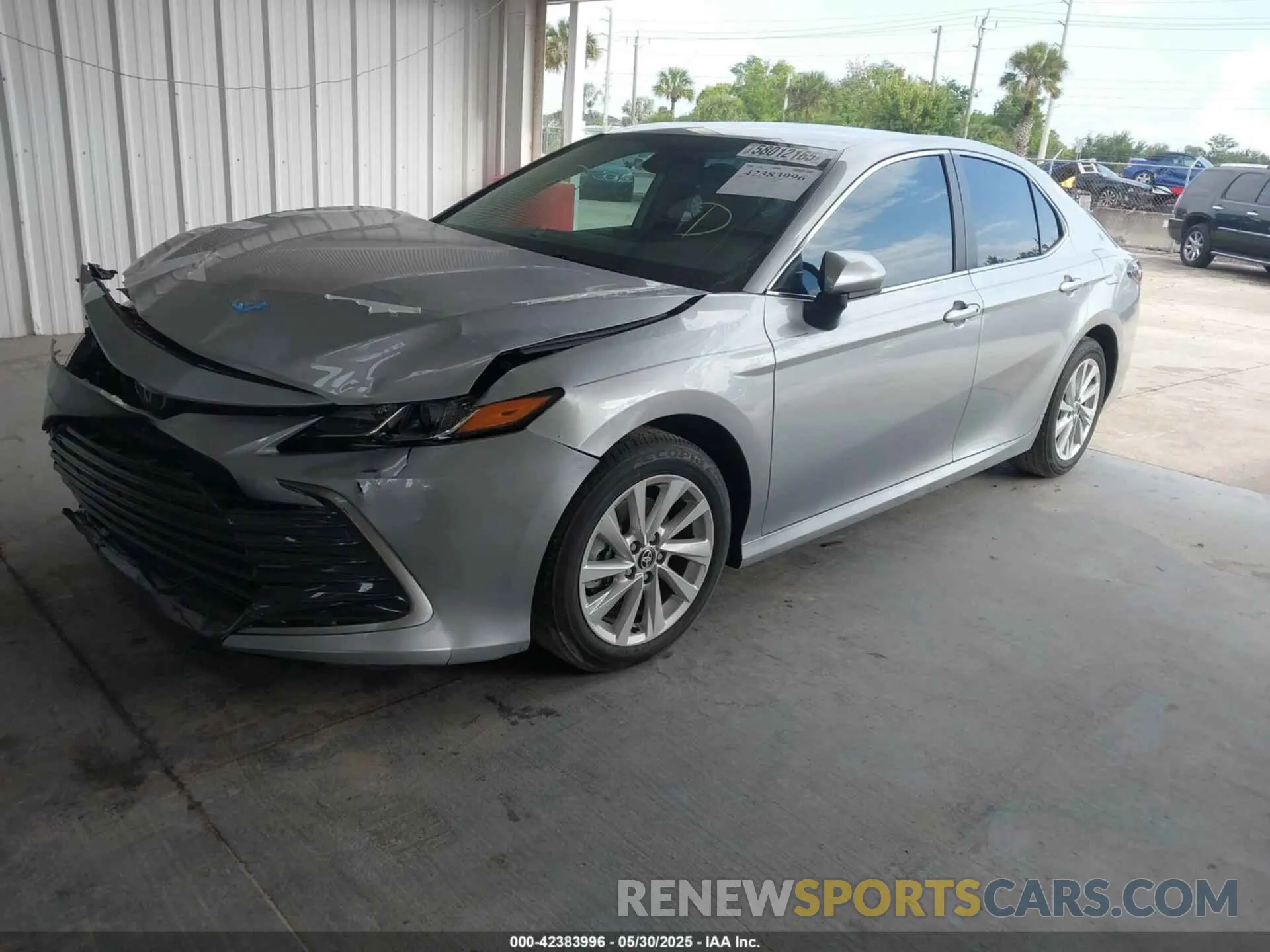 2 fotografías del automóvil dañado 4T1C11AK0PU831934 TOYOTA CAMRY 2023