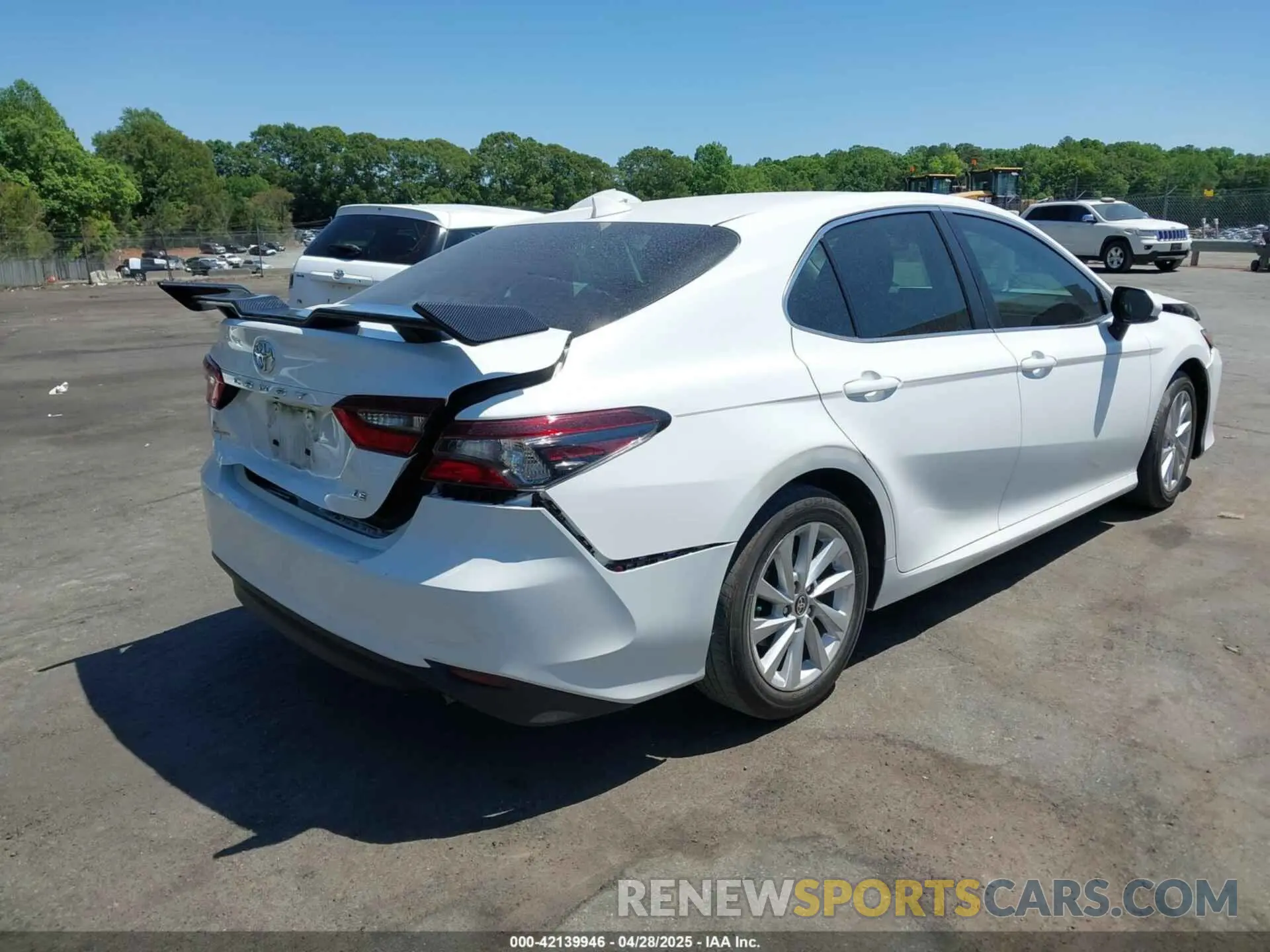 4 fotografías del automóvil dañado 4T1C11AK1PU160614 TOYOTA CAMRY 2023