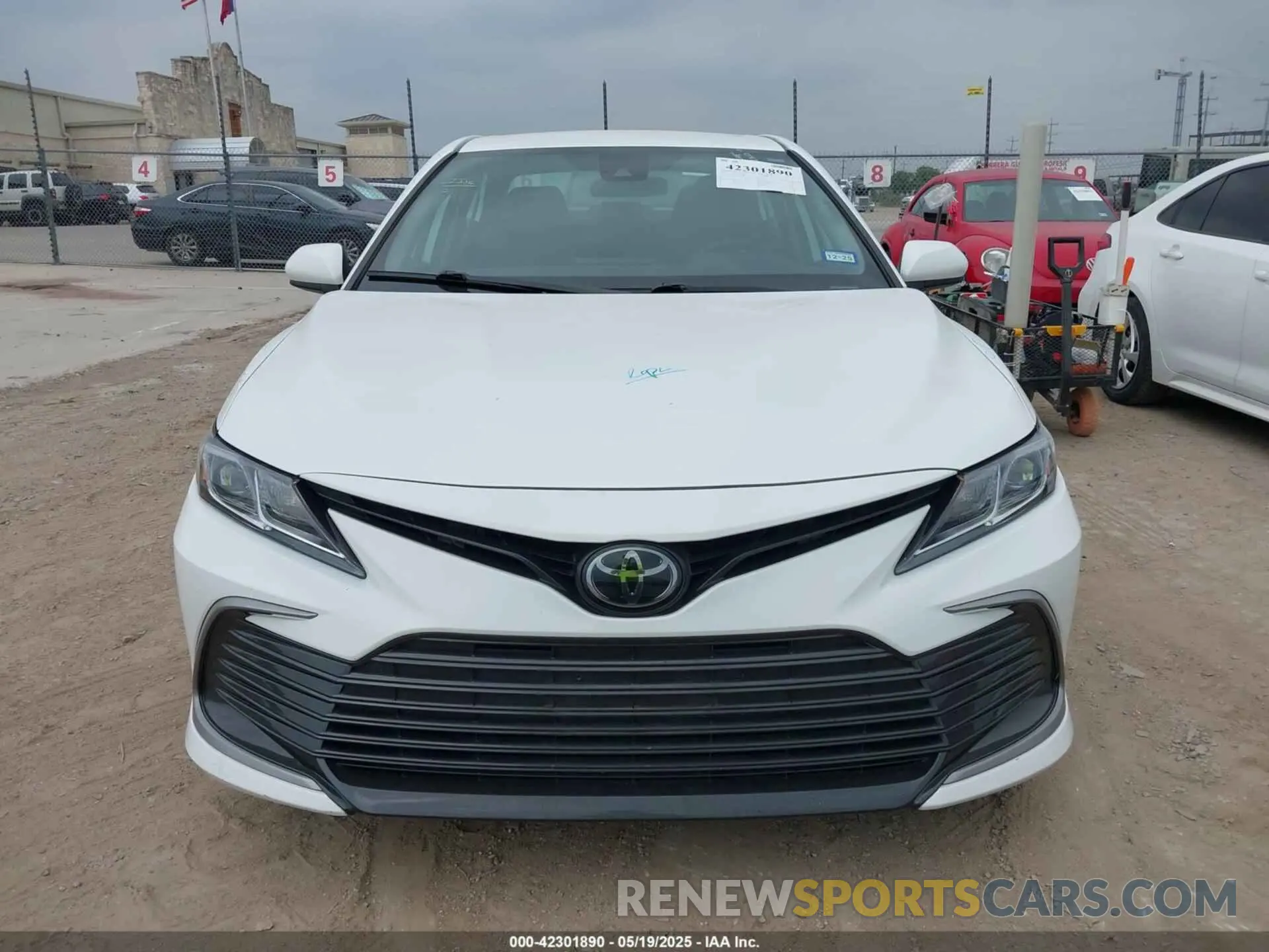 12 fotografías del automóvil dañado 4T1C11AK1PU770254 TOYOTA CAMRY 2023