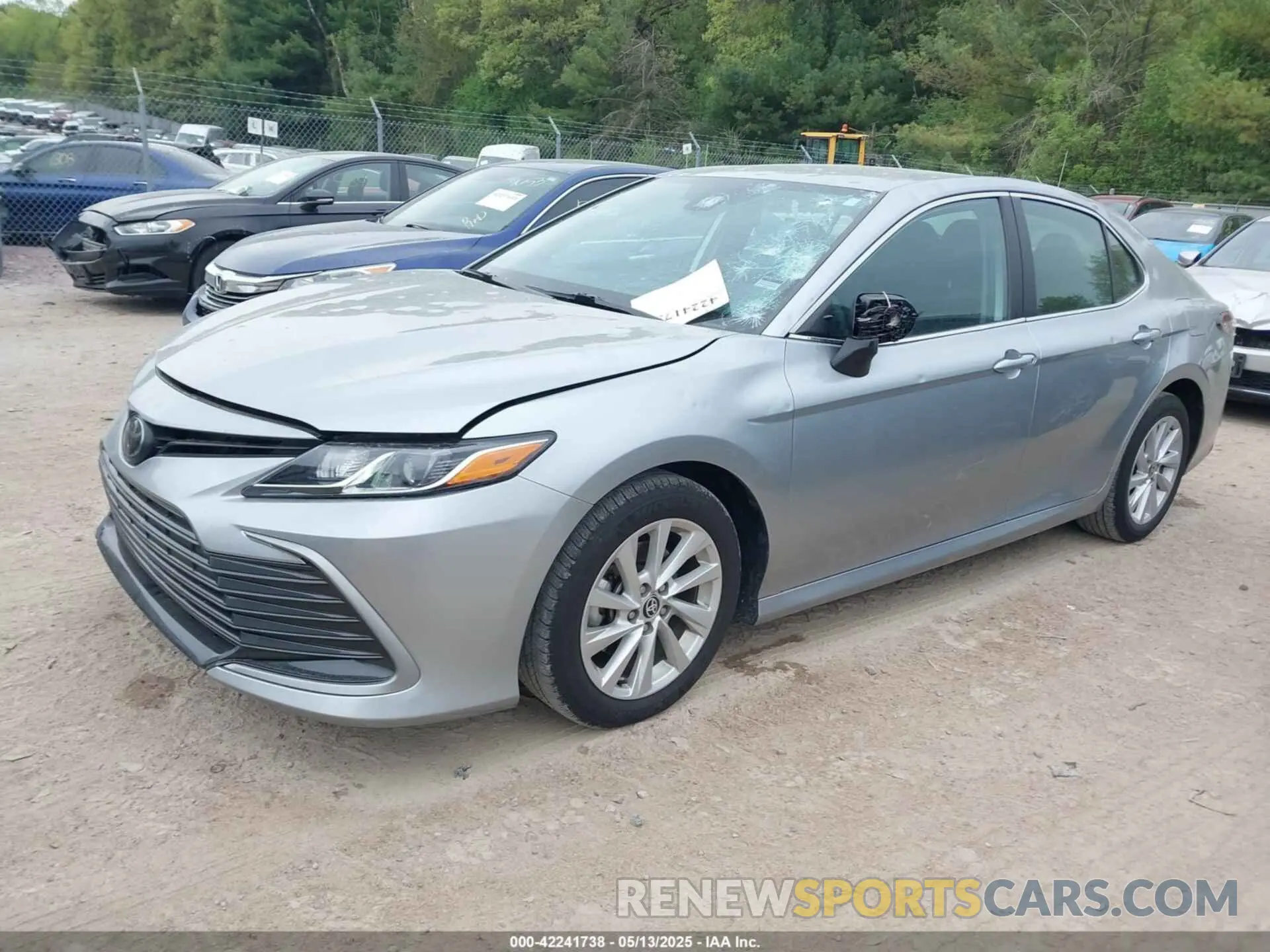2 fotografías del automóvil dañado 4T1C11AK1PU834454 TOYOTA CAMRY 2023