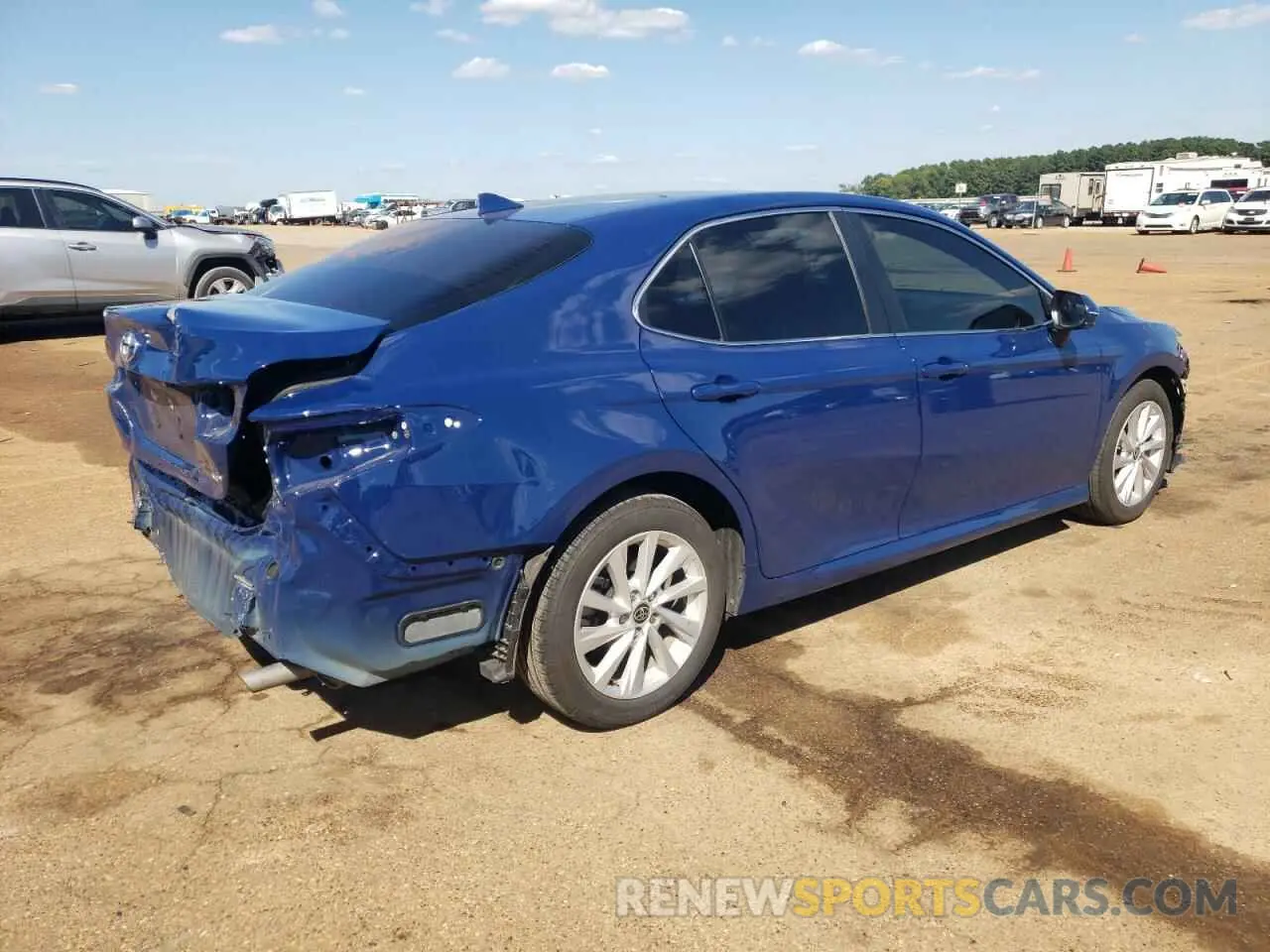 3 fotografías del automóvil dañado 4T1C11AK2PU082649 TOYOTA CAMRY 2023
