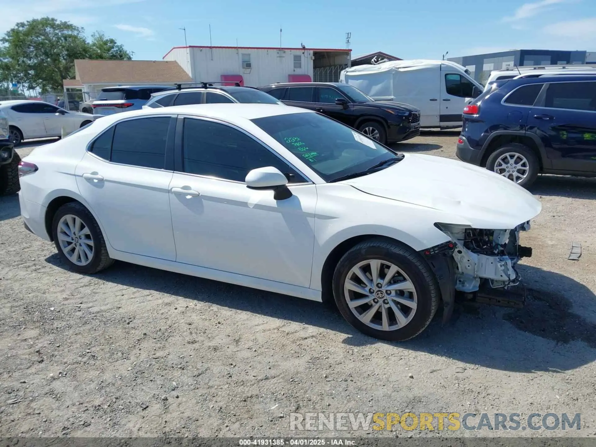 14 fotografías del automóvil dañado 4T1C11AK2PU086569 TOYOTA CAMRY 2023