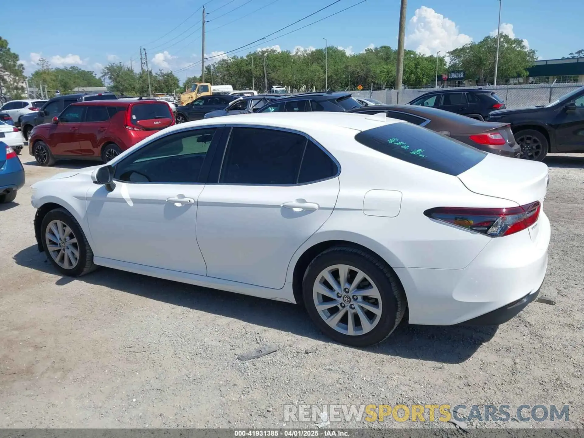 15 fotografías del automóvil dañado 4T1C11AK2PU086569 TOYOTA CAMRY 2023