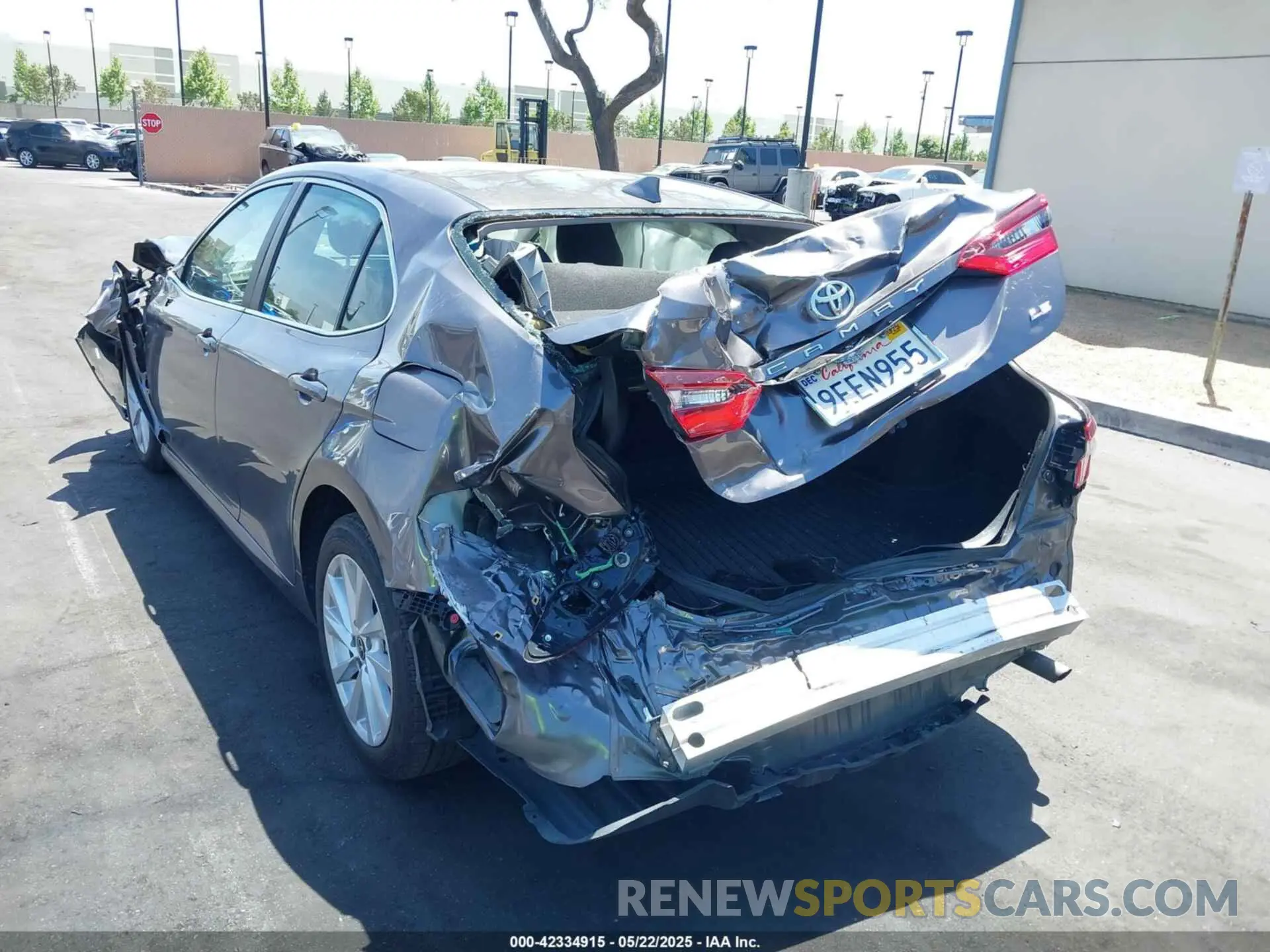 18 fotografías del automóvil dañado 4T1C11AK2PU117562 TOYOTA CAMRY 2023