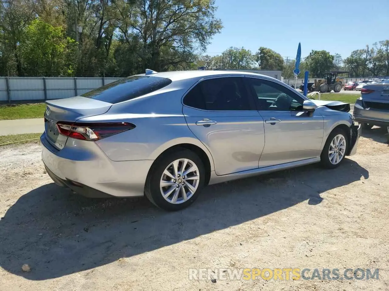 3 fotografías del automóvil dañado 4T1C11AK2PU137469 TOYOTA CAMRY 2023